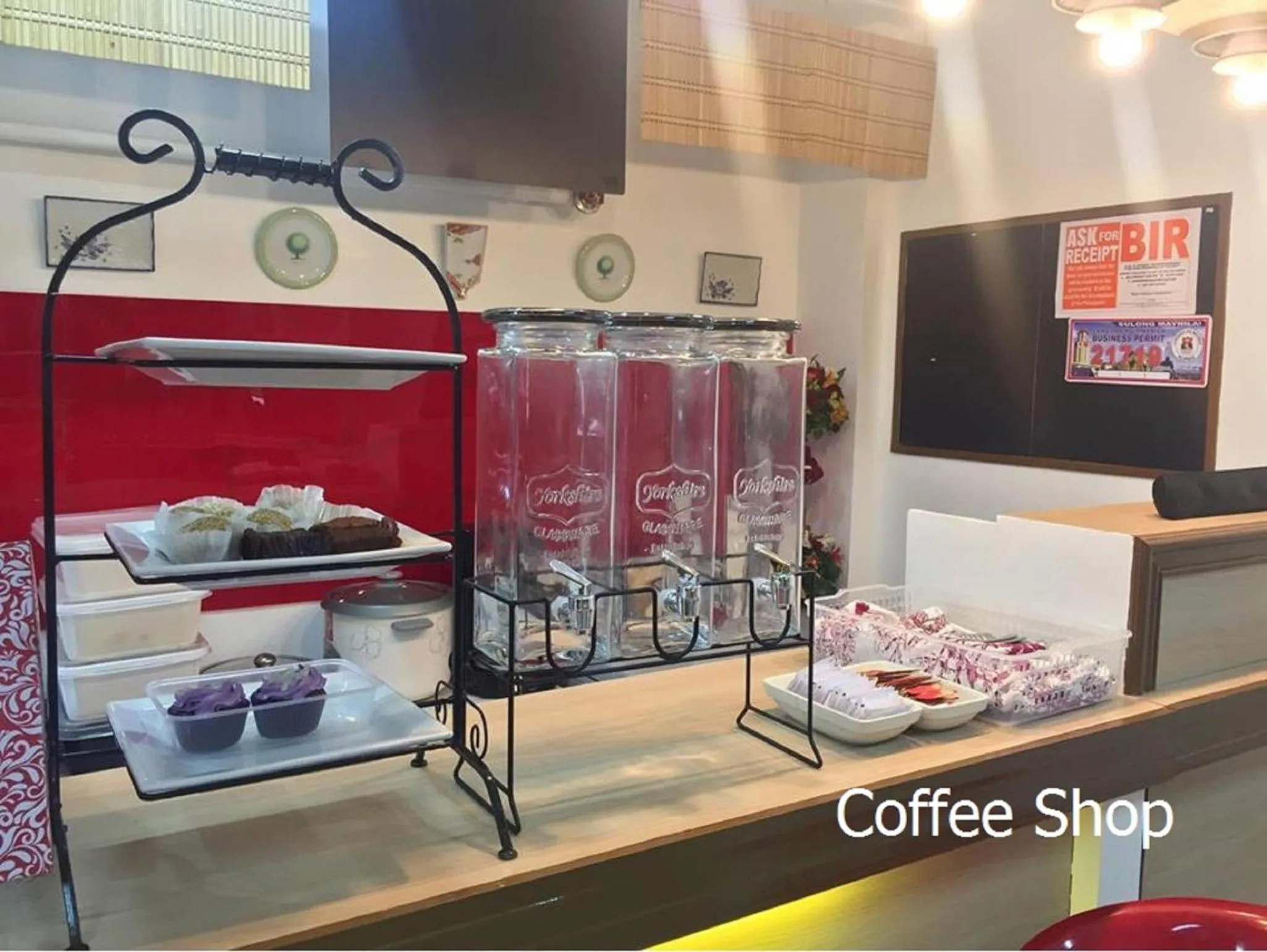 Restaurant/places to eat, Bed in Oriental Zen Suites