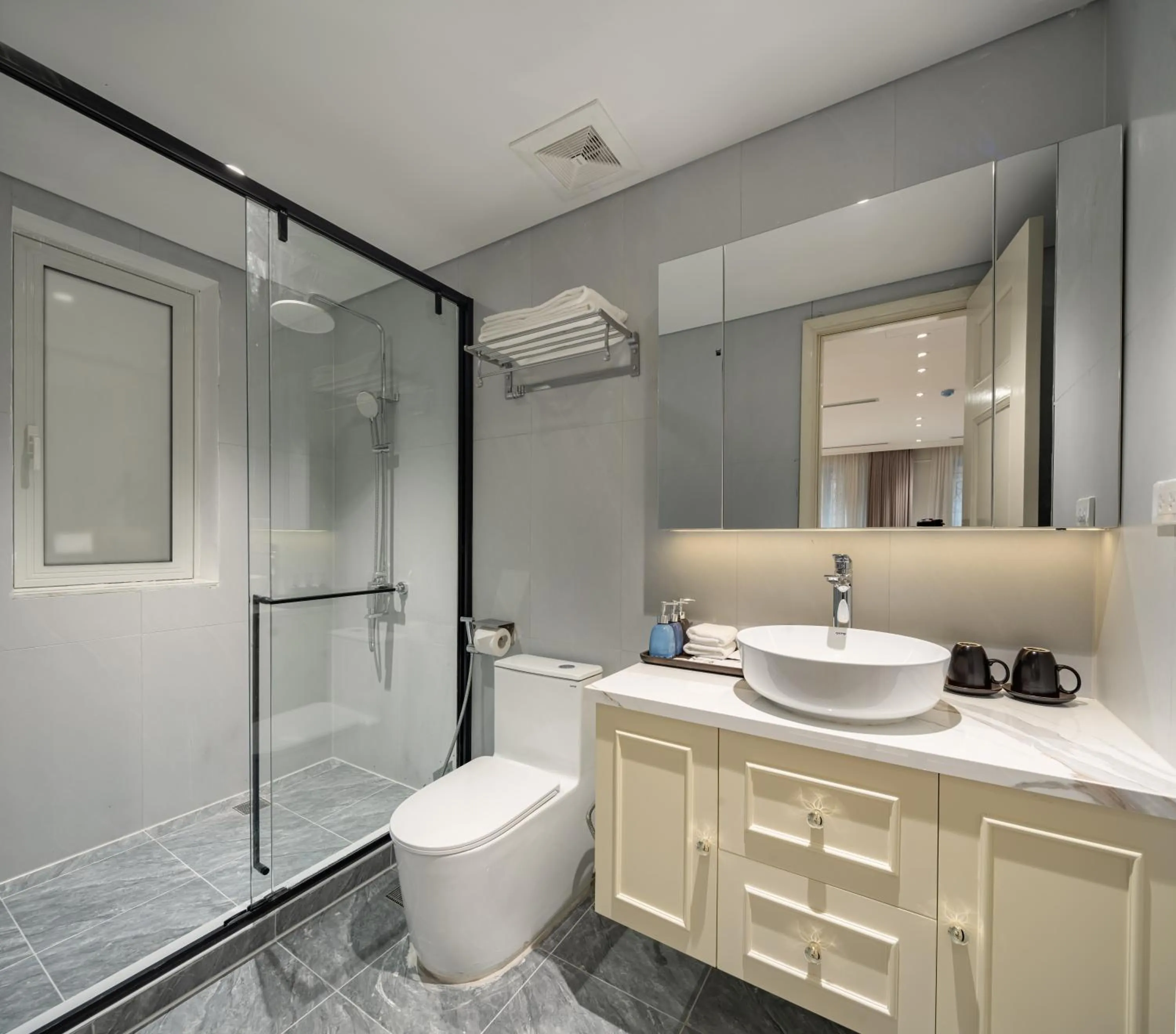 Shower in Jade Boutique Hotel