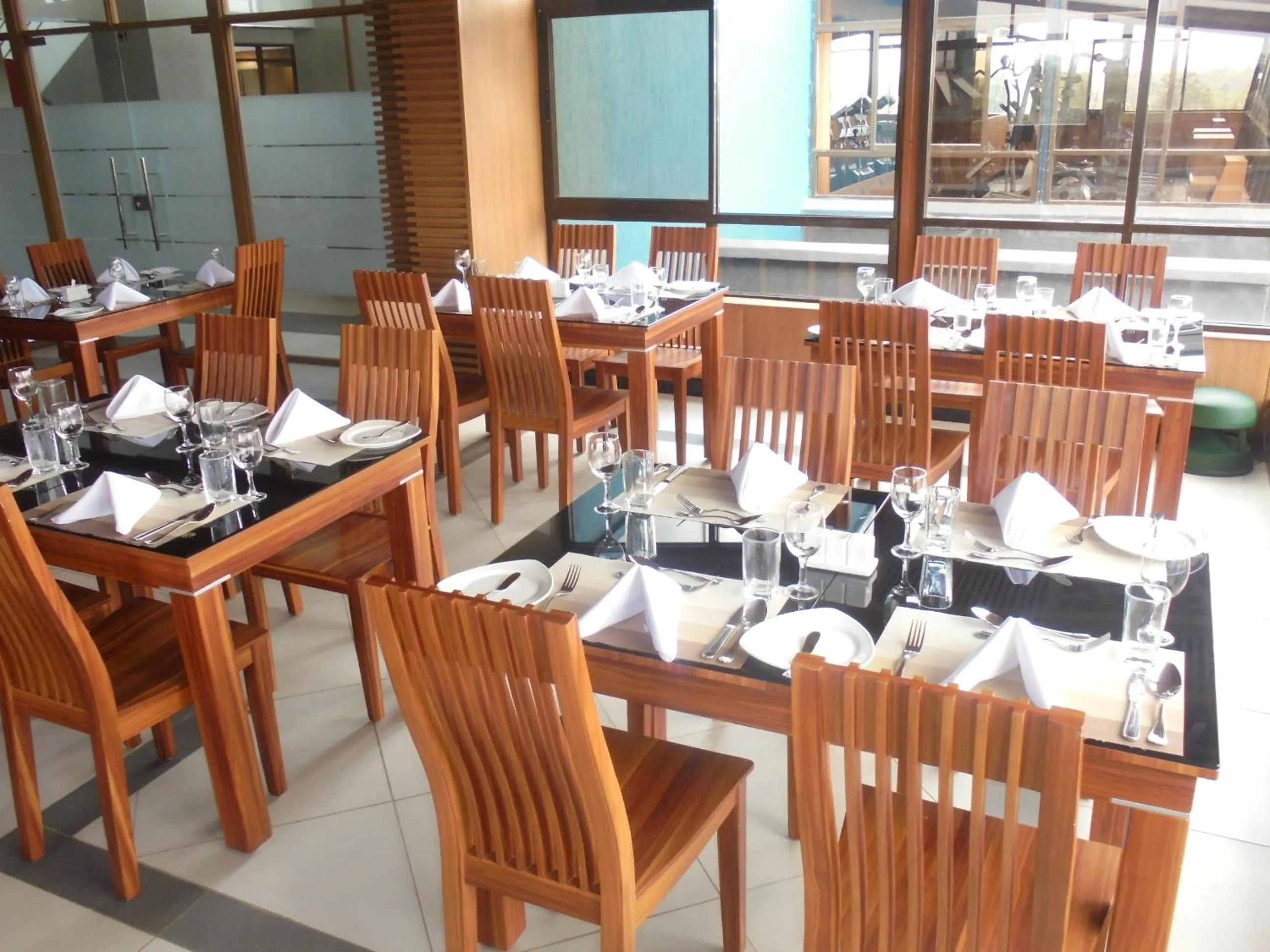 Restaurant/places to eat in We Hotel and Suites