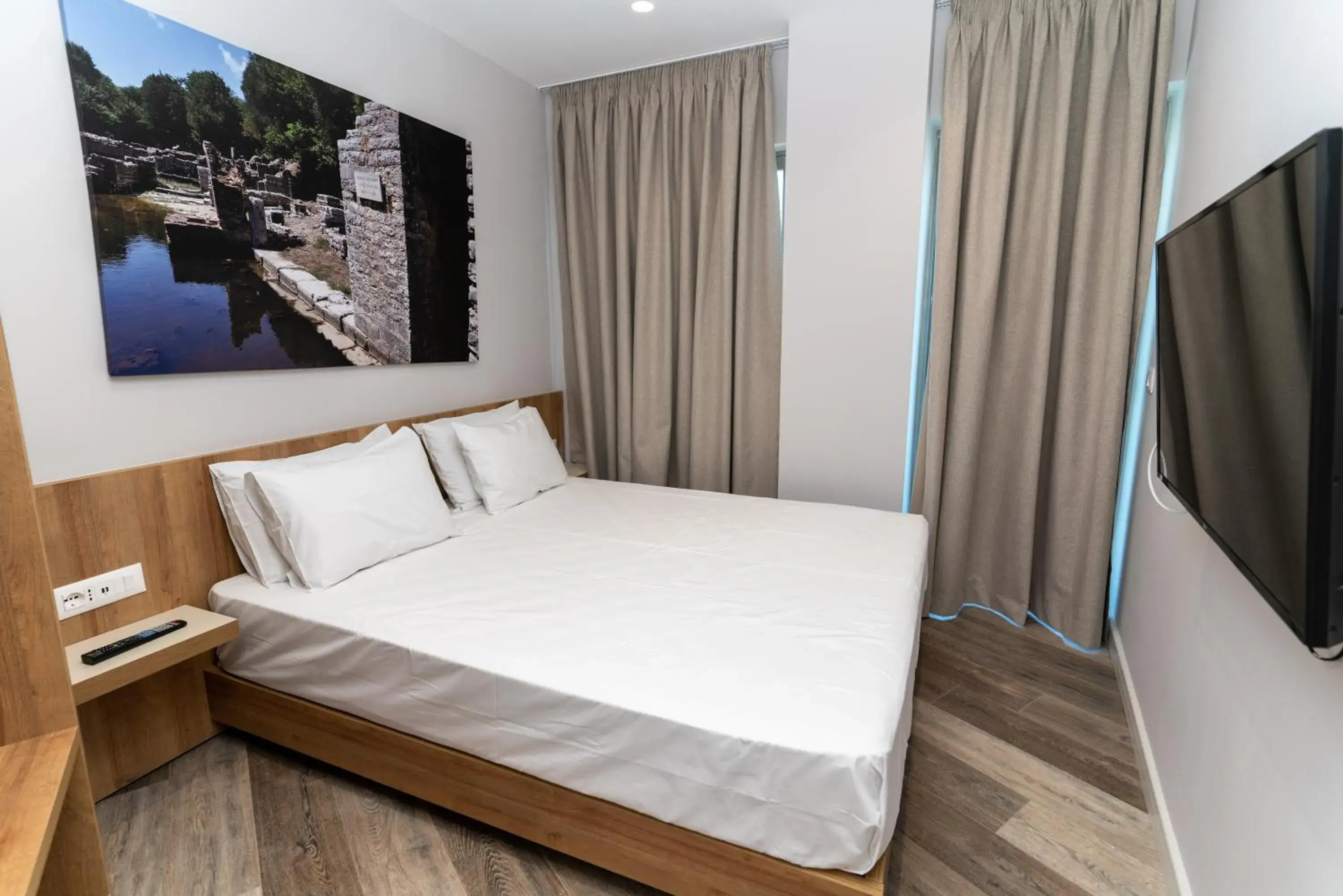 Single Room with Balcony and Partial Sea View - single occupancy in Titania Hotel Single Room with Balcony and Partial Sea View - single occupancy in Titania Hotel