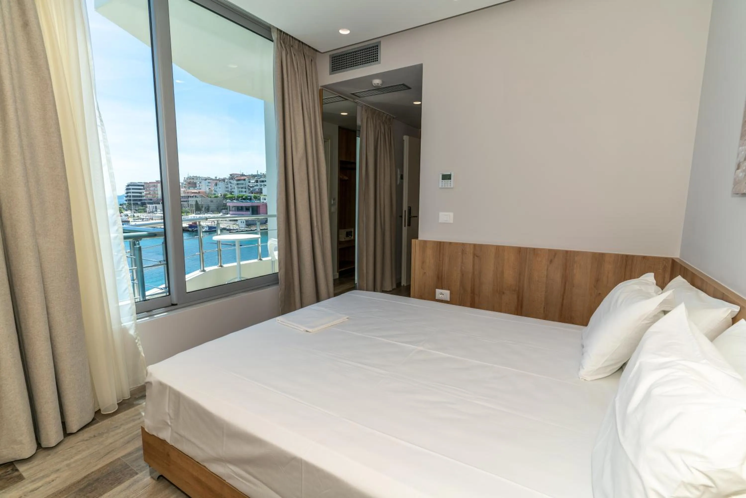 Photo of the whole room, Bed in Titania Hotel