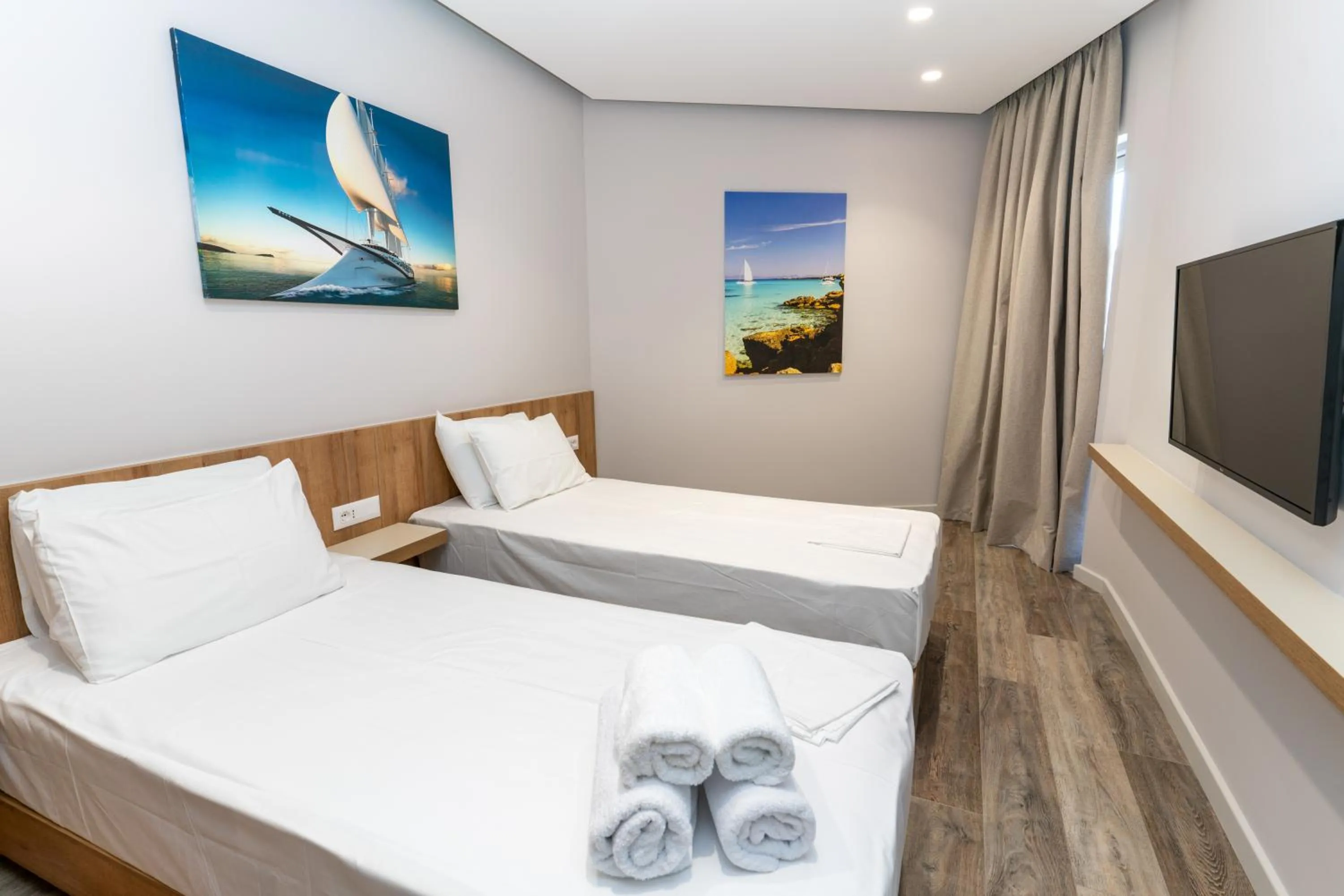 Photo of the whole room, Bed in Titania Hotel