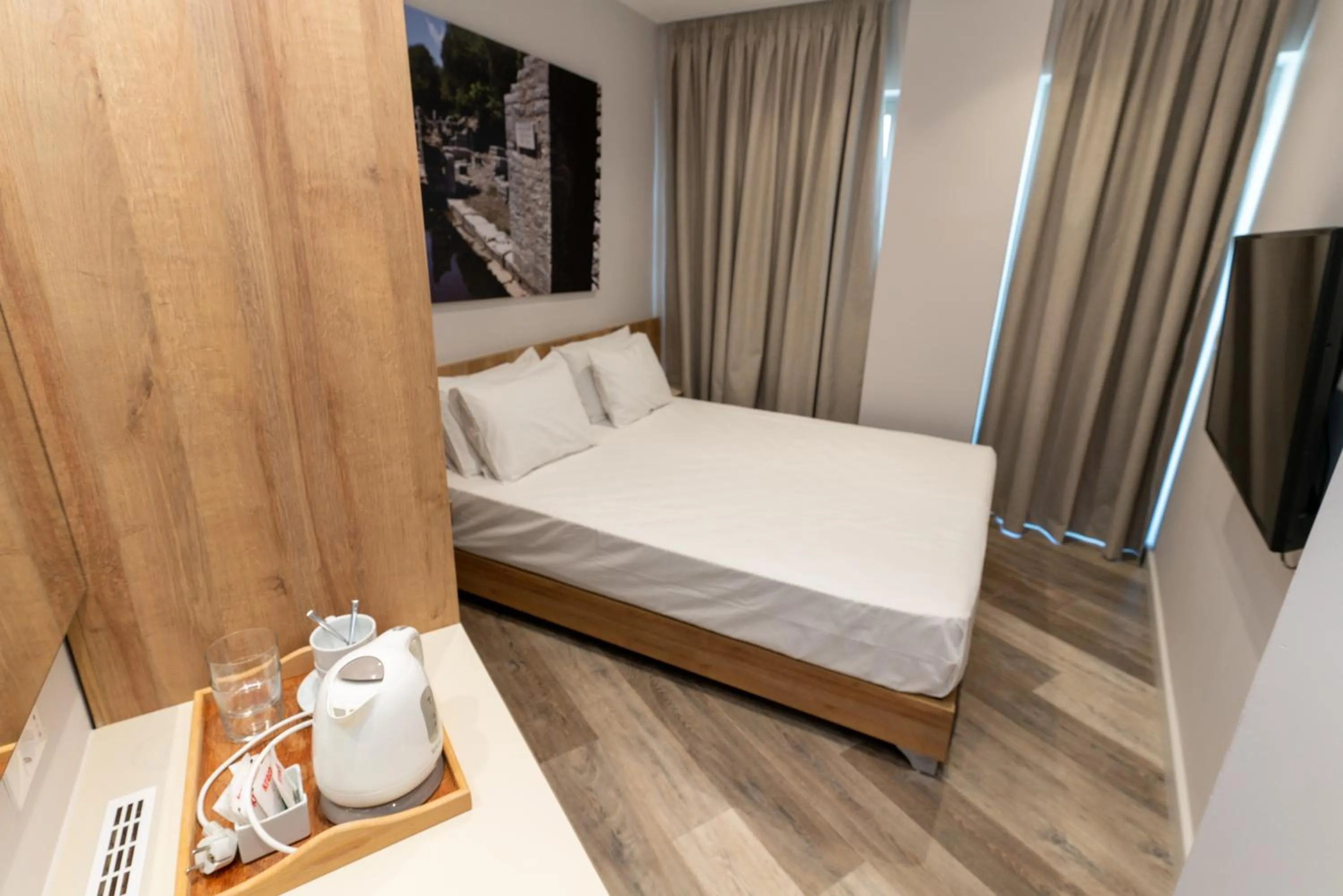 Photo of the whole room, Bed in Titania Hotel