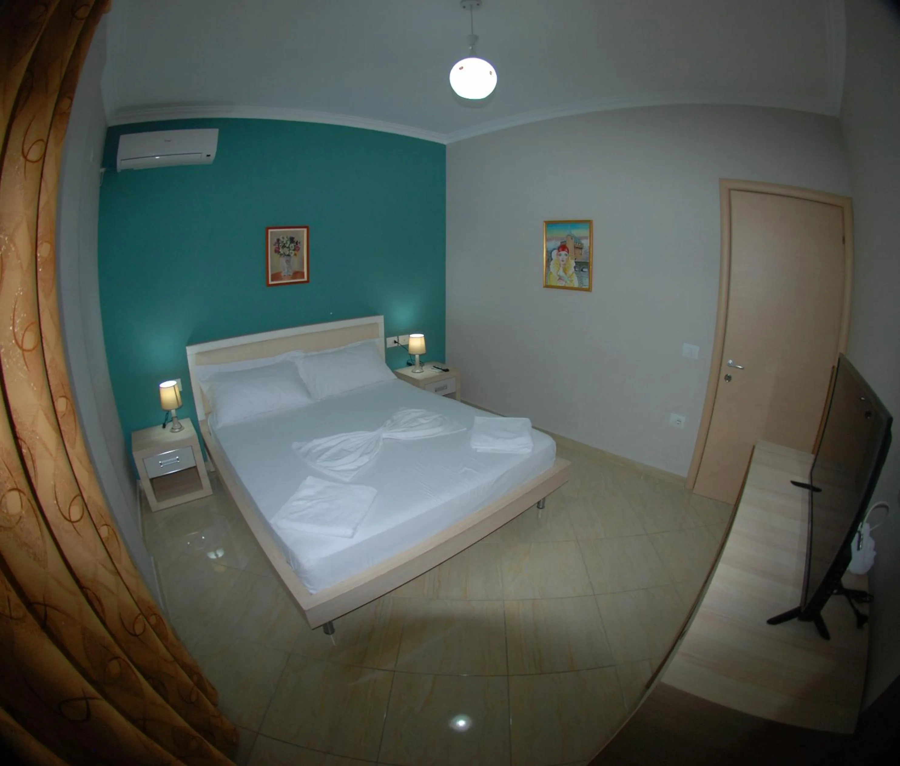 Photo of the whole room in Hotel Divers