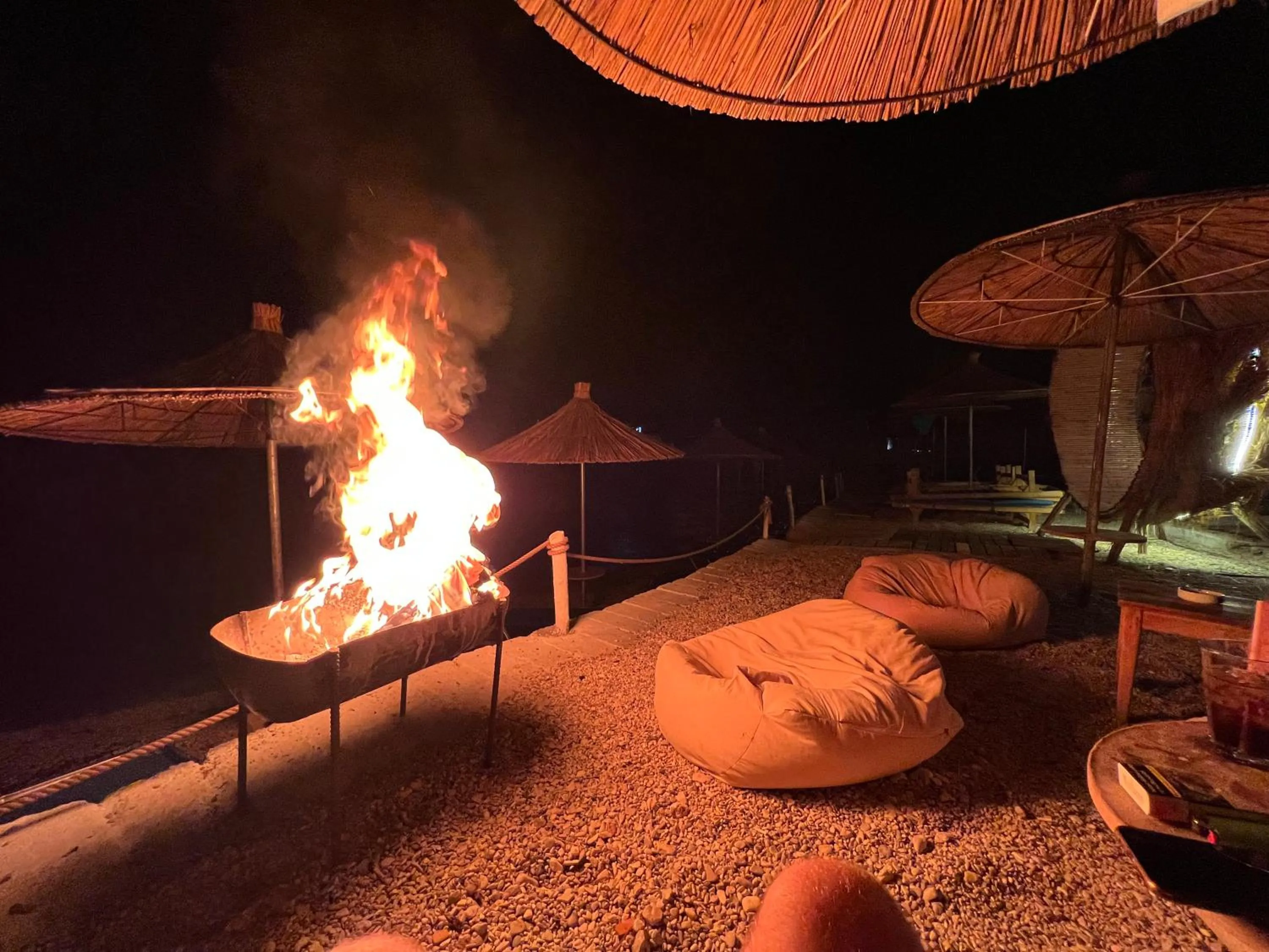 Night in Hotel Divers