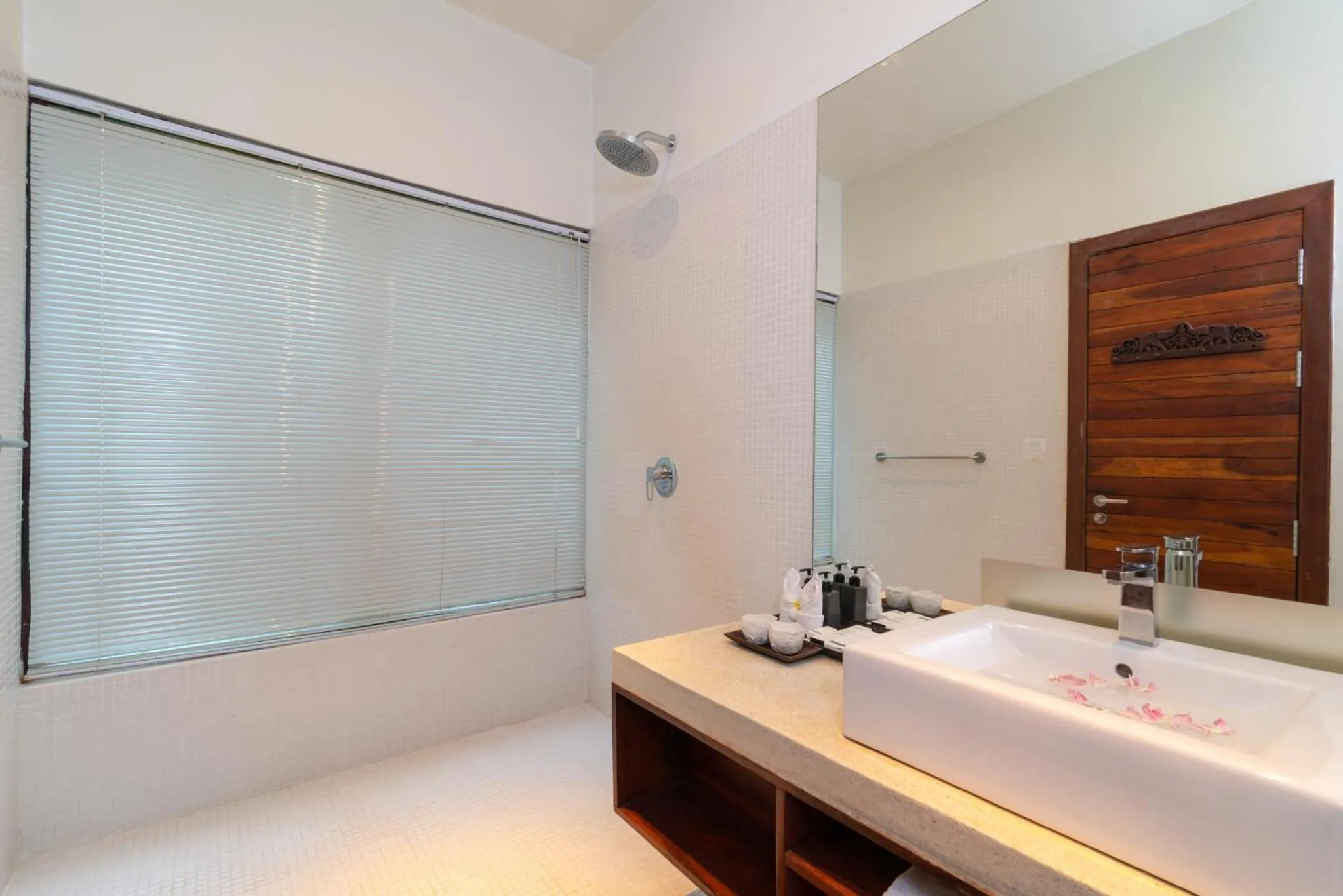 Bathroom in King Rock Boutique Hotel