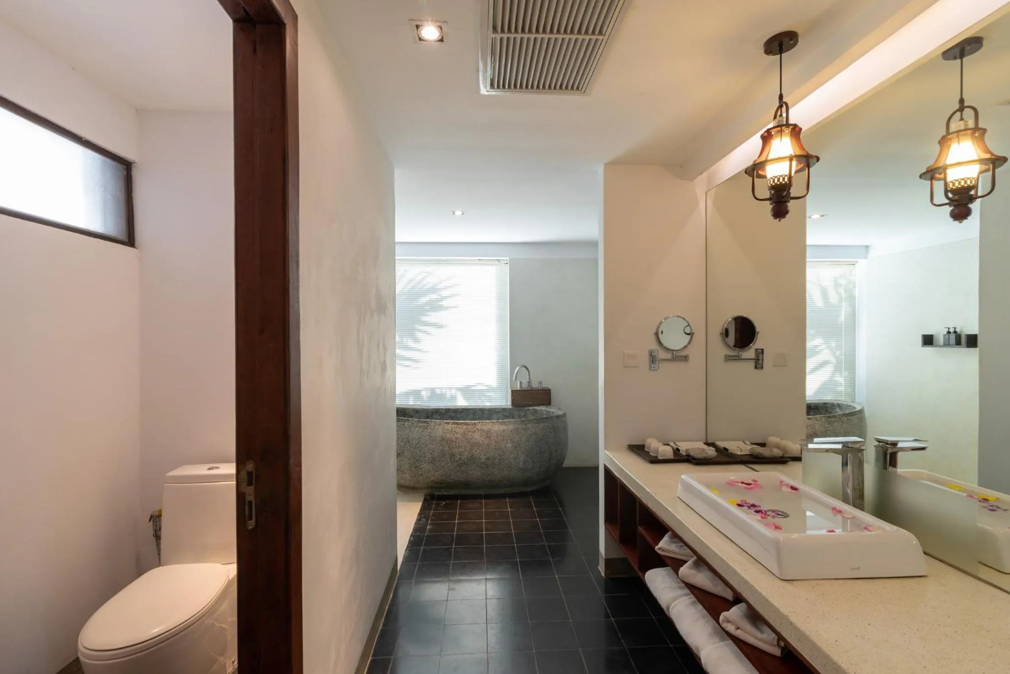 Bathroom in King Rock Boutique Hotel