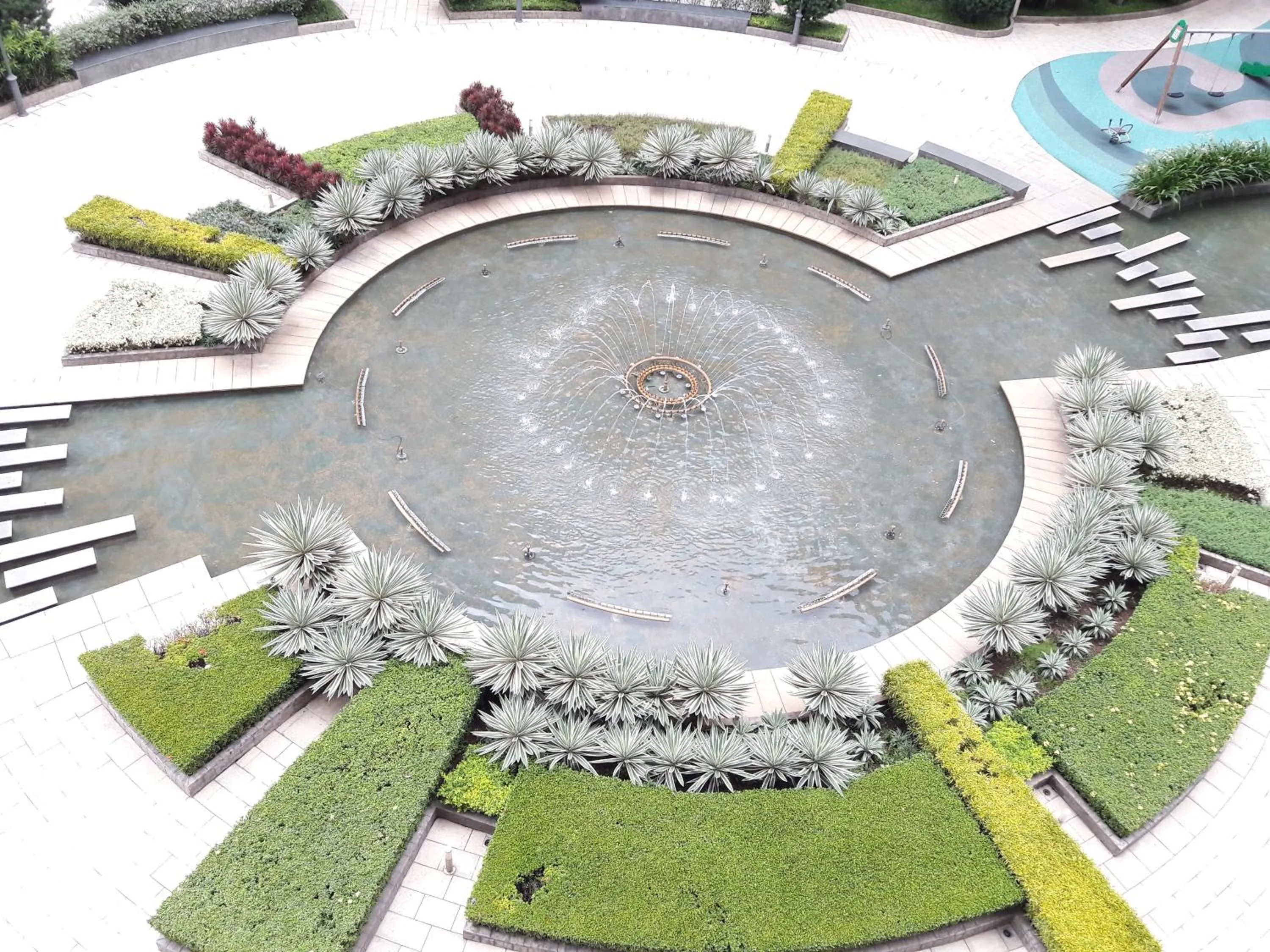 Garden in Bluesky Serviced Apartment Airport Plaza