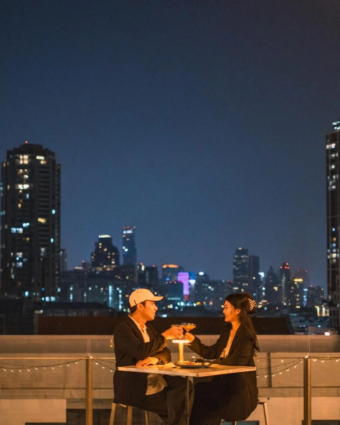 Lounge or bar in Hotel Once Bangkok