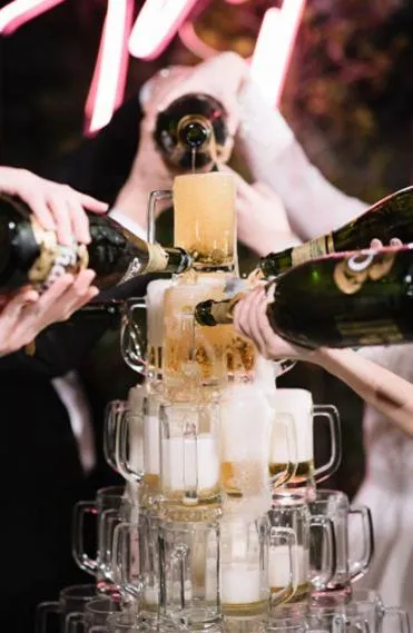 Restaurant/places to eat in Hotel Once Bangkok