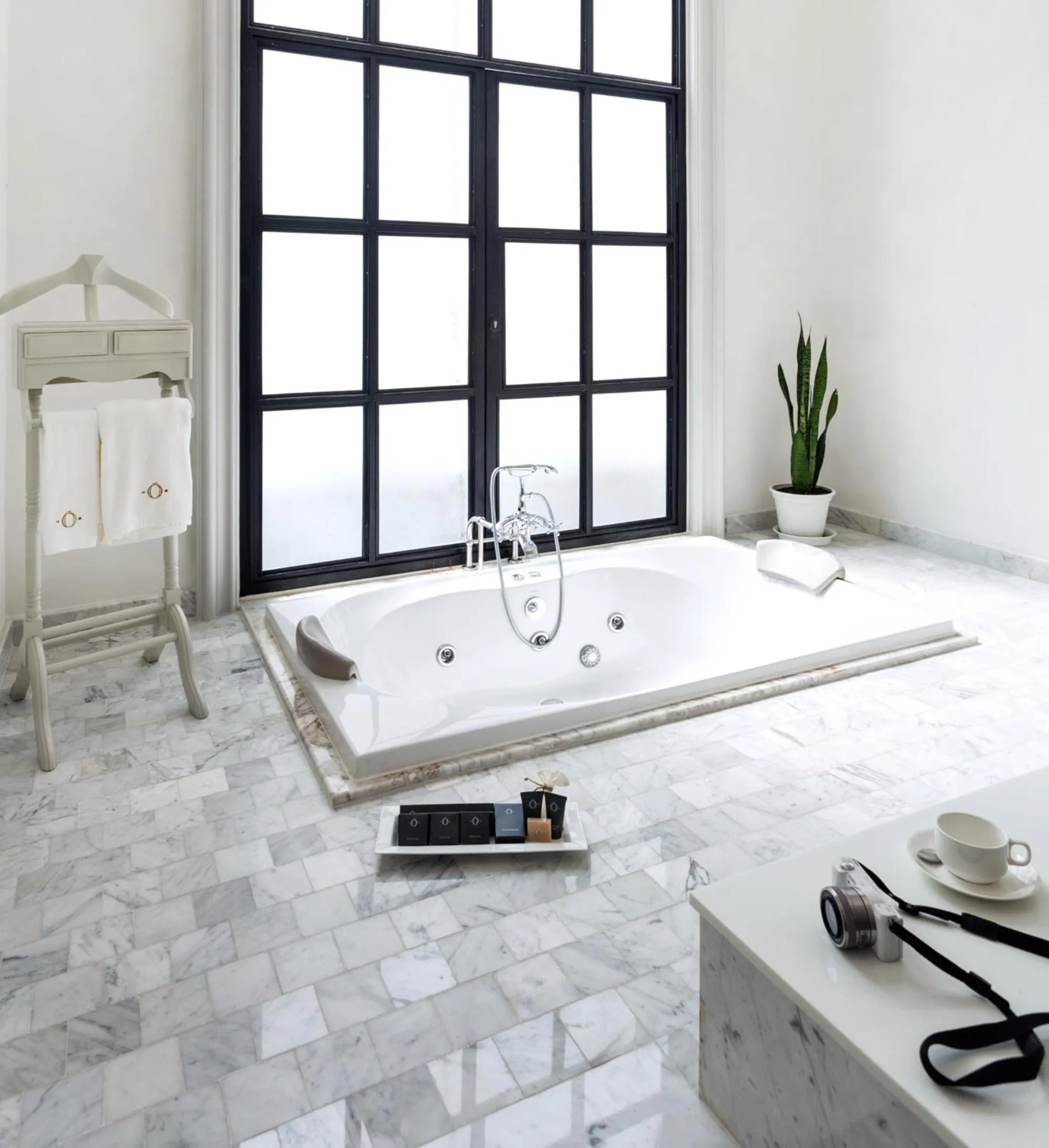 Hot Tub in Hotel Once Bangkok