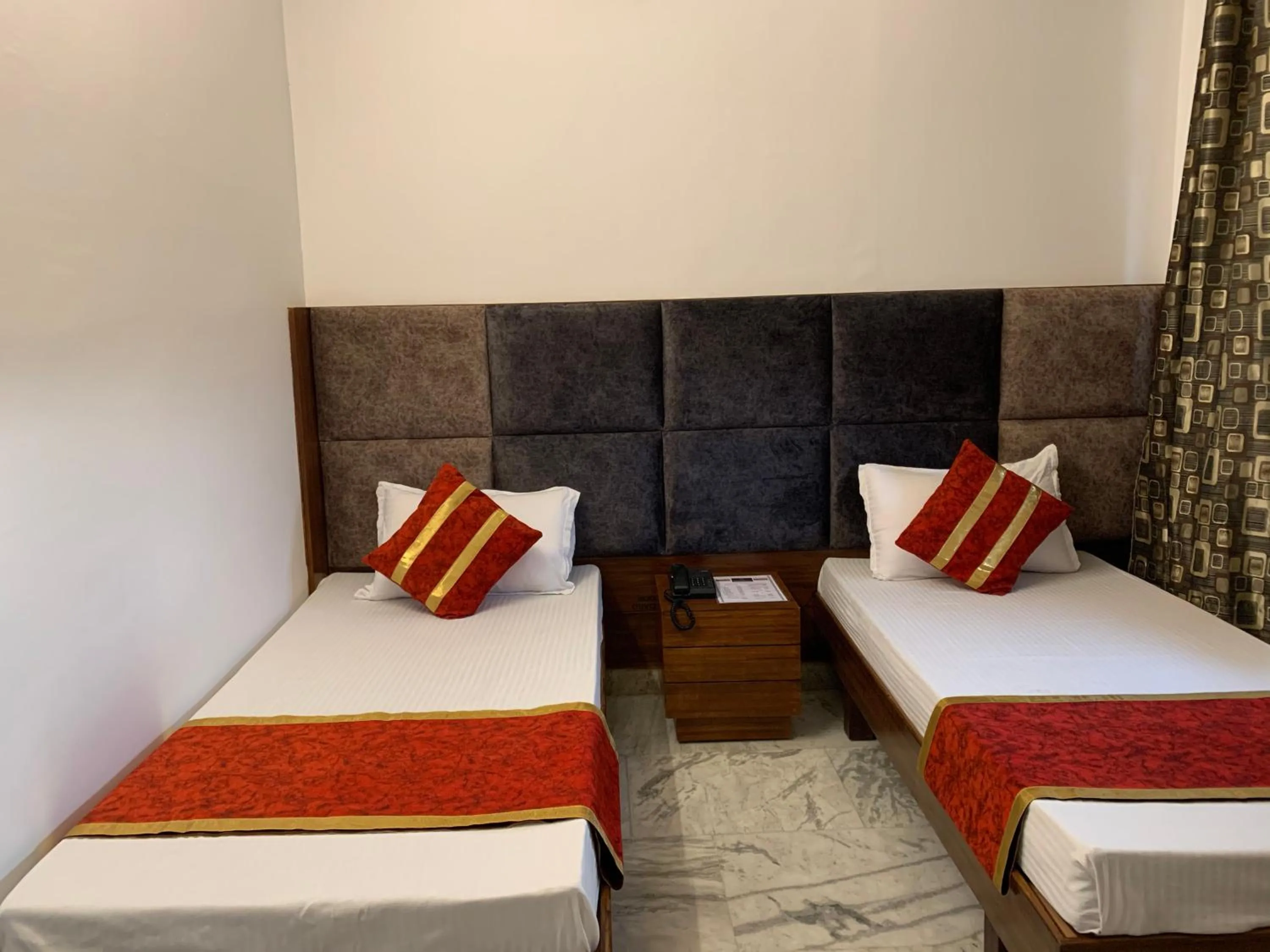 Photo of the whole room, Bed in Hotel Maha Luxmi Palace