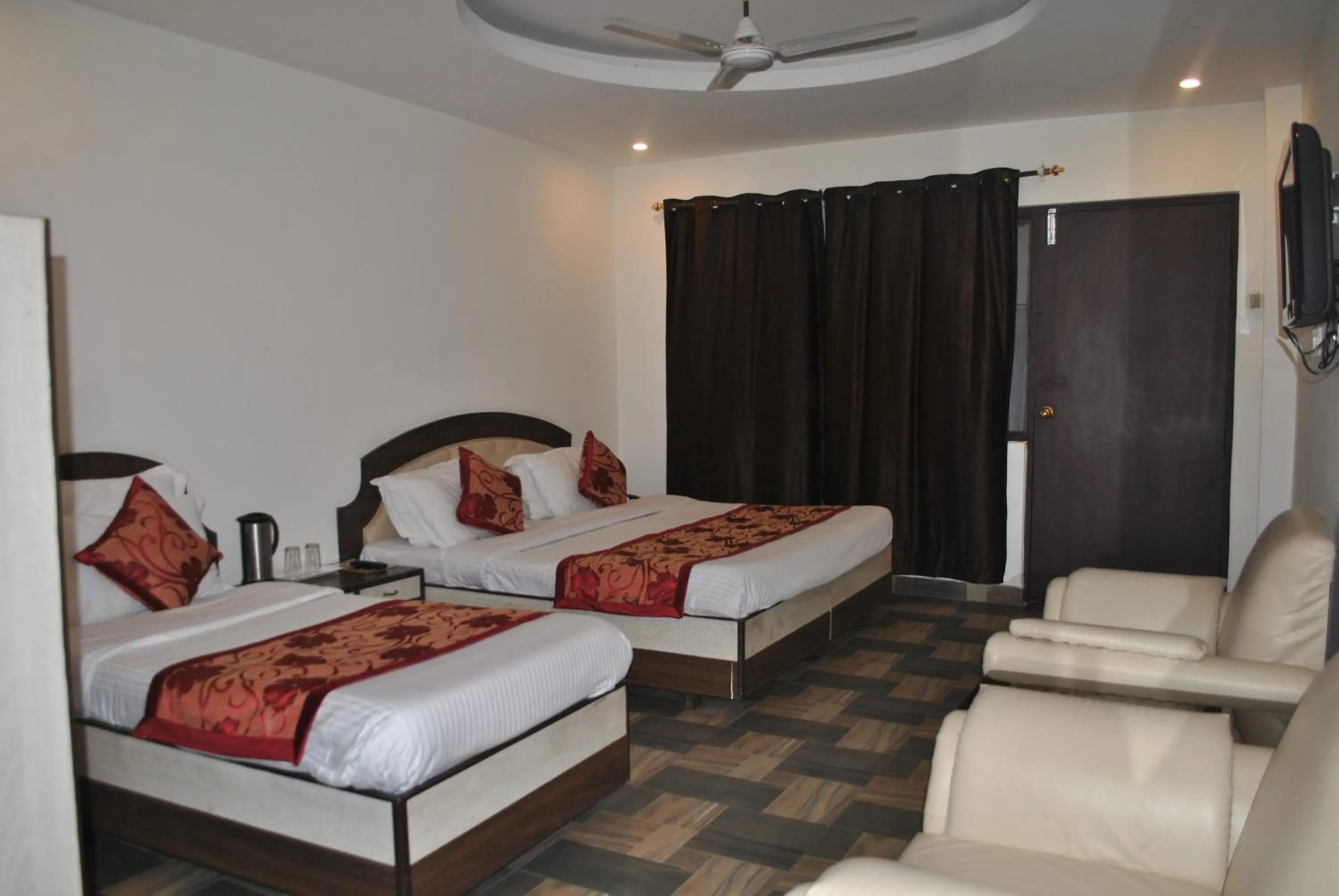 Bedroom, Bed in Hotel Maha Luxmi Palace