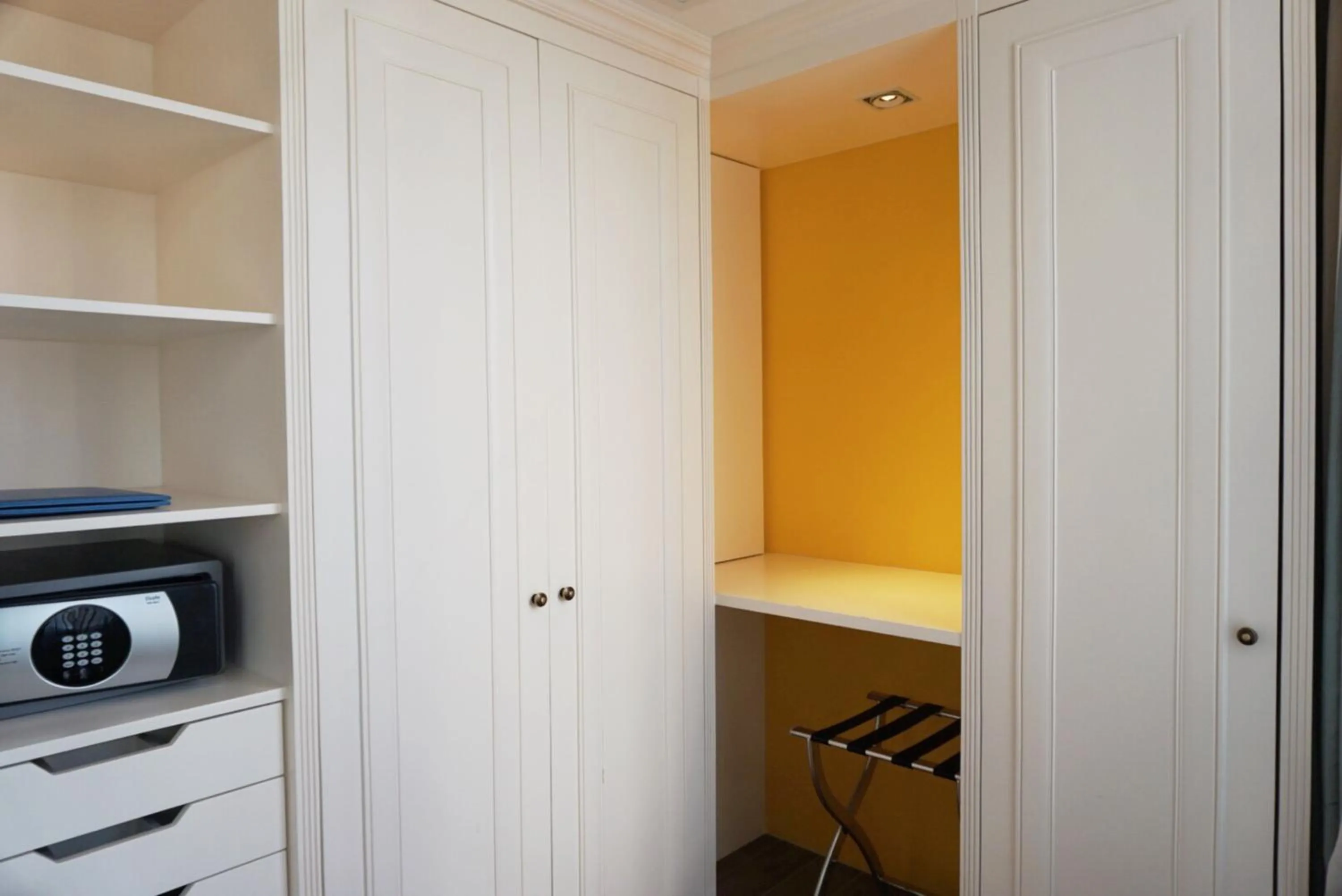 Bedroom in Hotel Madera Hollywood