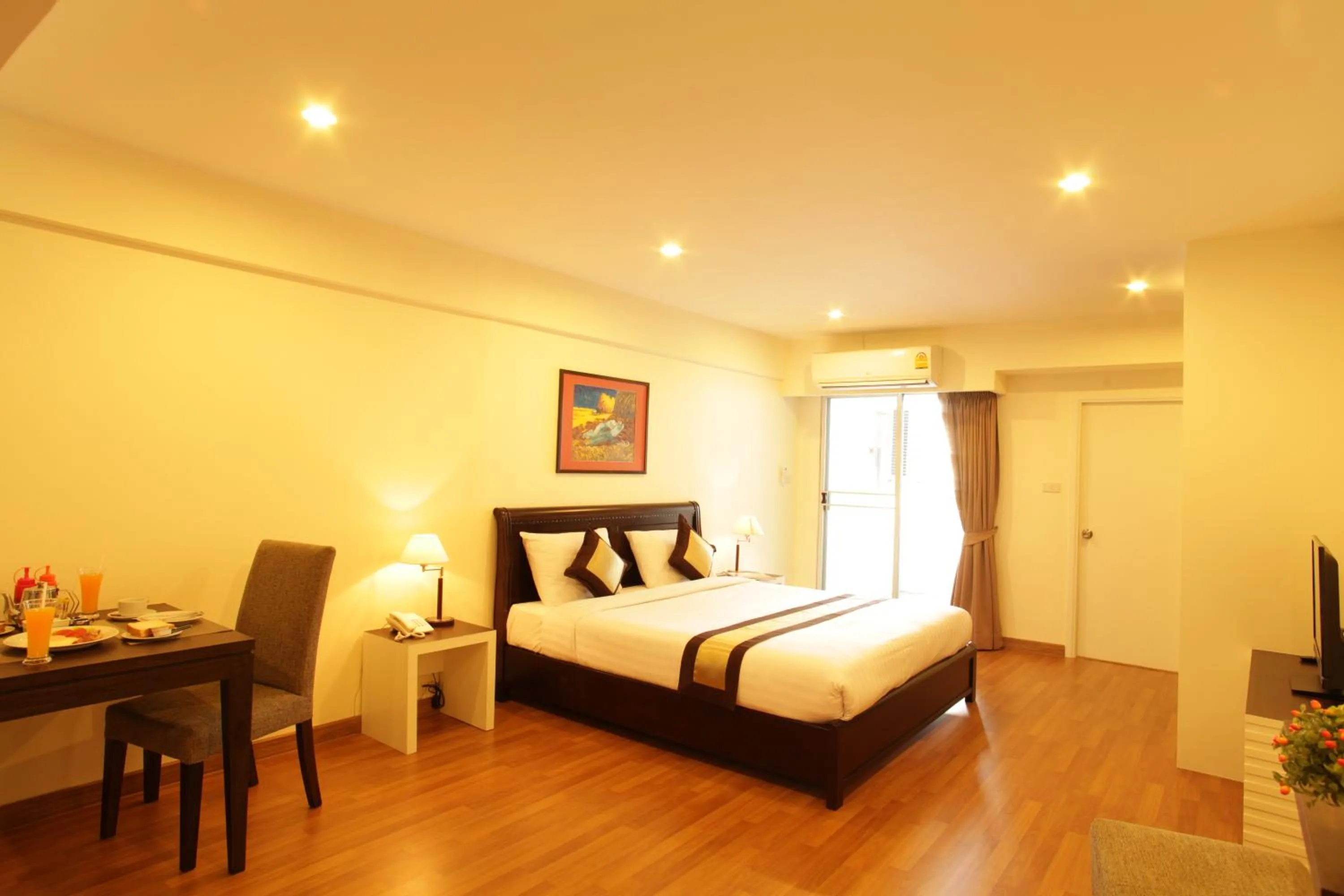 Photo of the whole room, Bed in Nanatai Suites