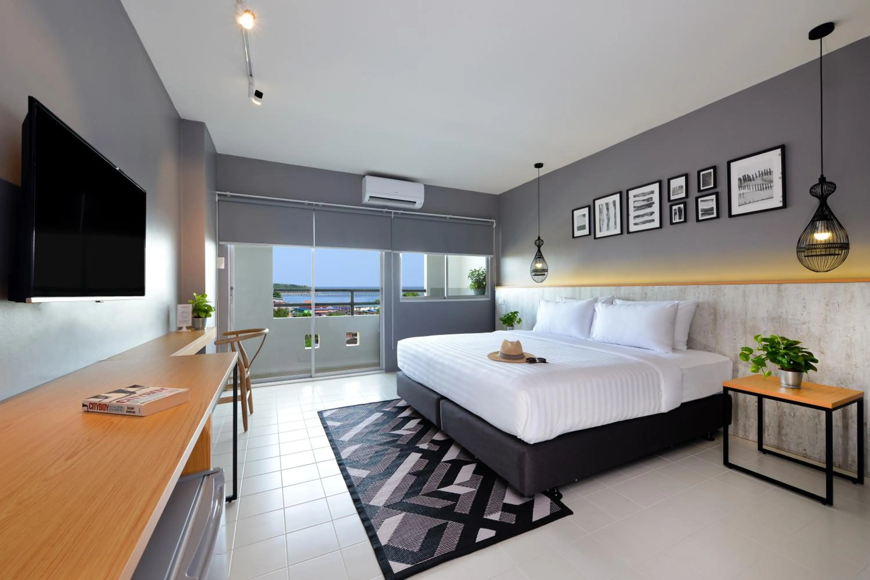 Bedroom, Bed in Ruenthip Pattaya