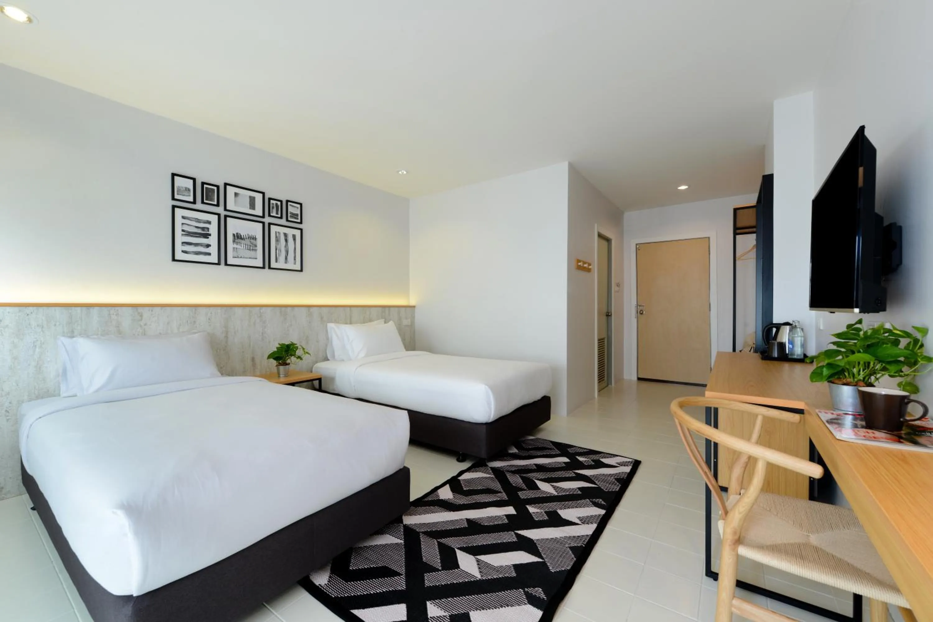 Bedroom, Bed in Ruenthip Pattaya
