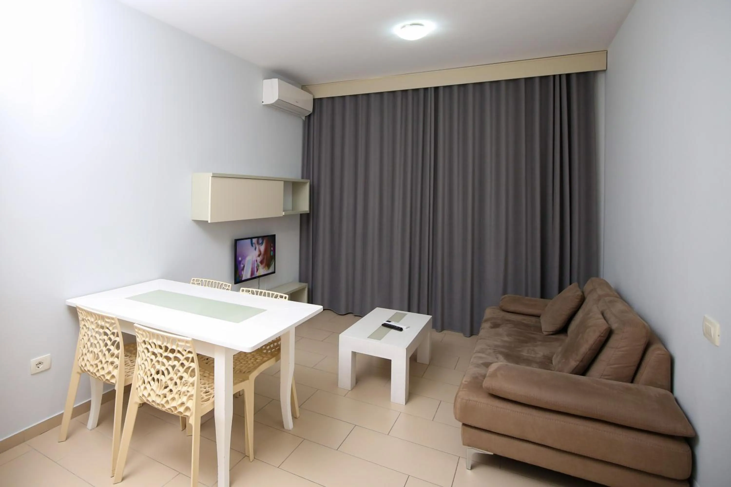 TV and multimedia in Diamond Hill Resort & SPA