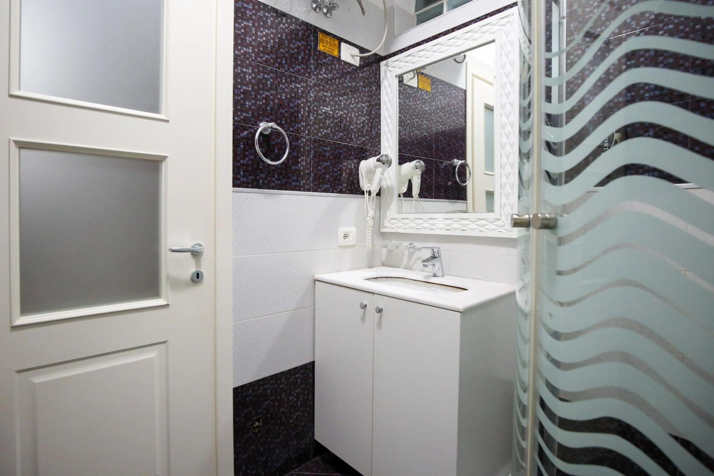 Bathroom in Diamond Hill Resort & SPA