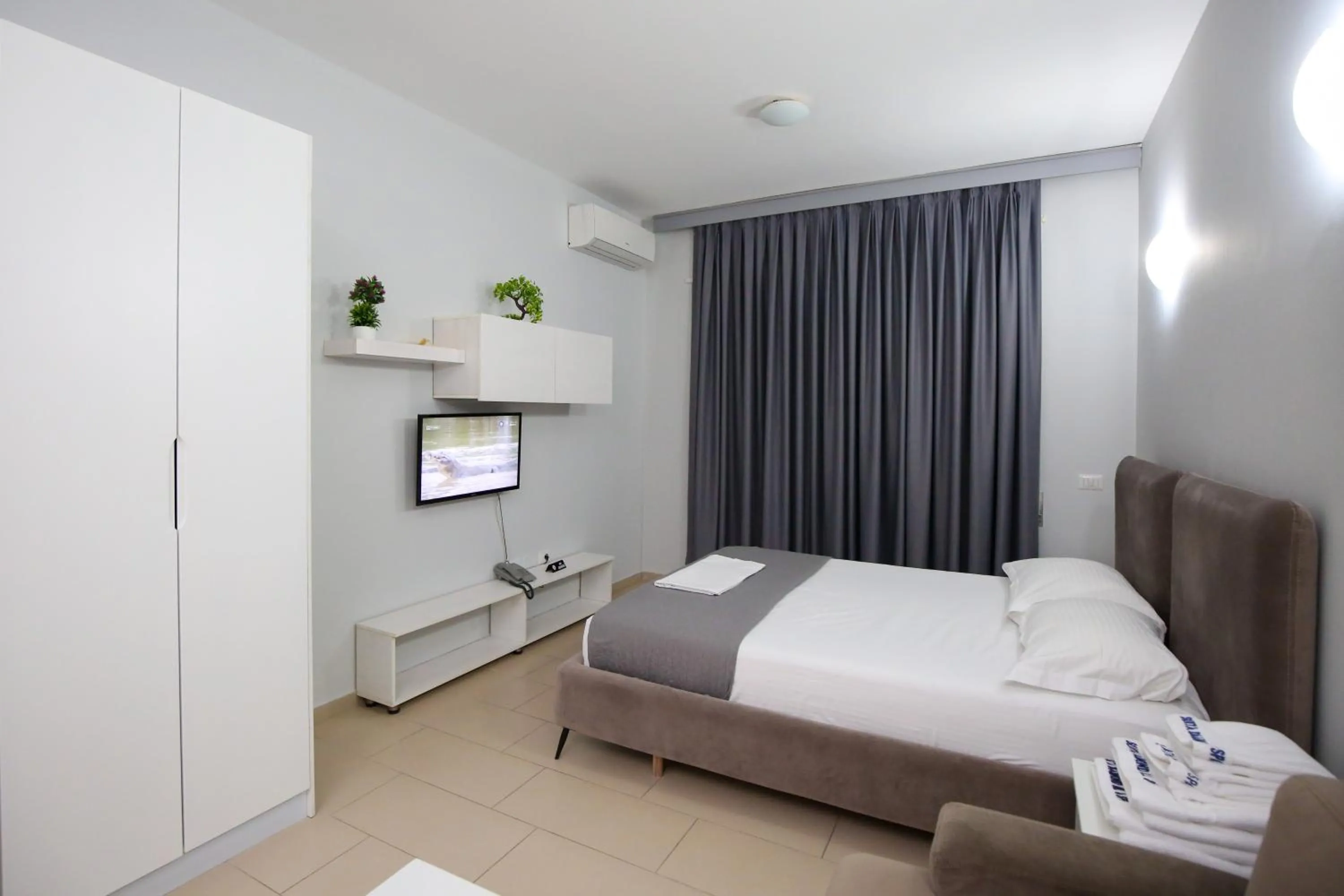 Photo of the whole room, Bed in Diamond Hill Resort & SPA