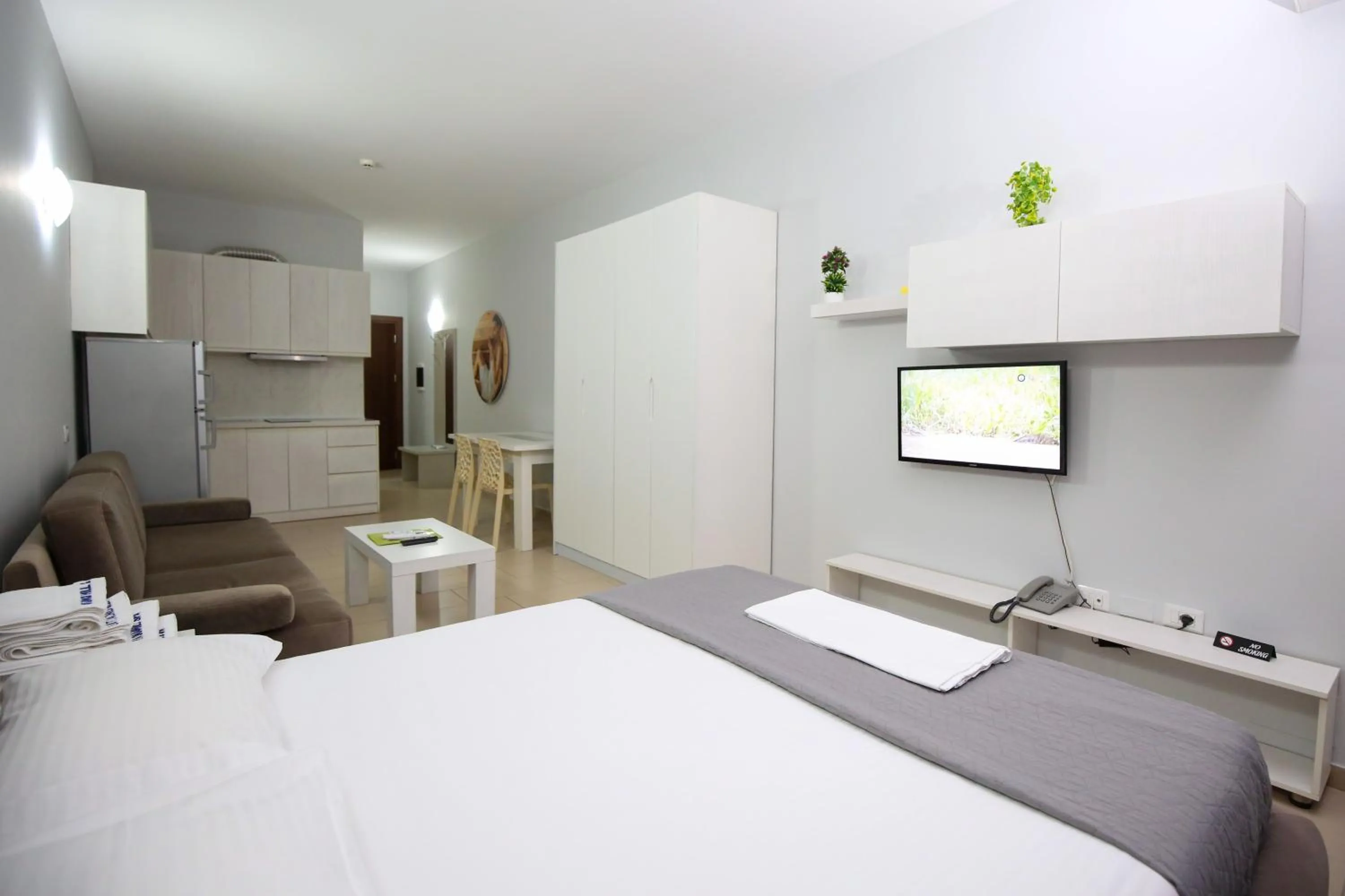 Photo of the whole room, Bed in Diamond Hill Resort & SPA