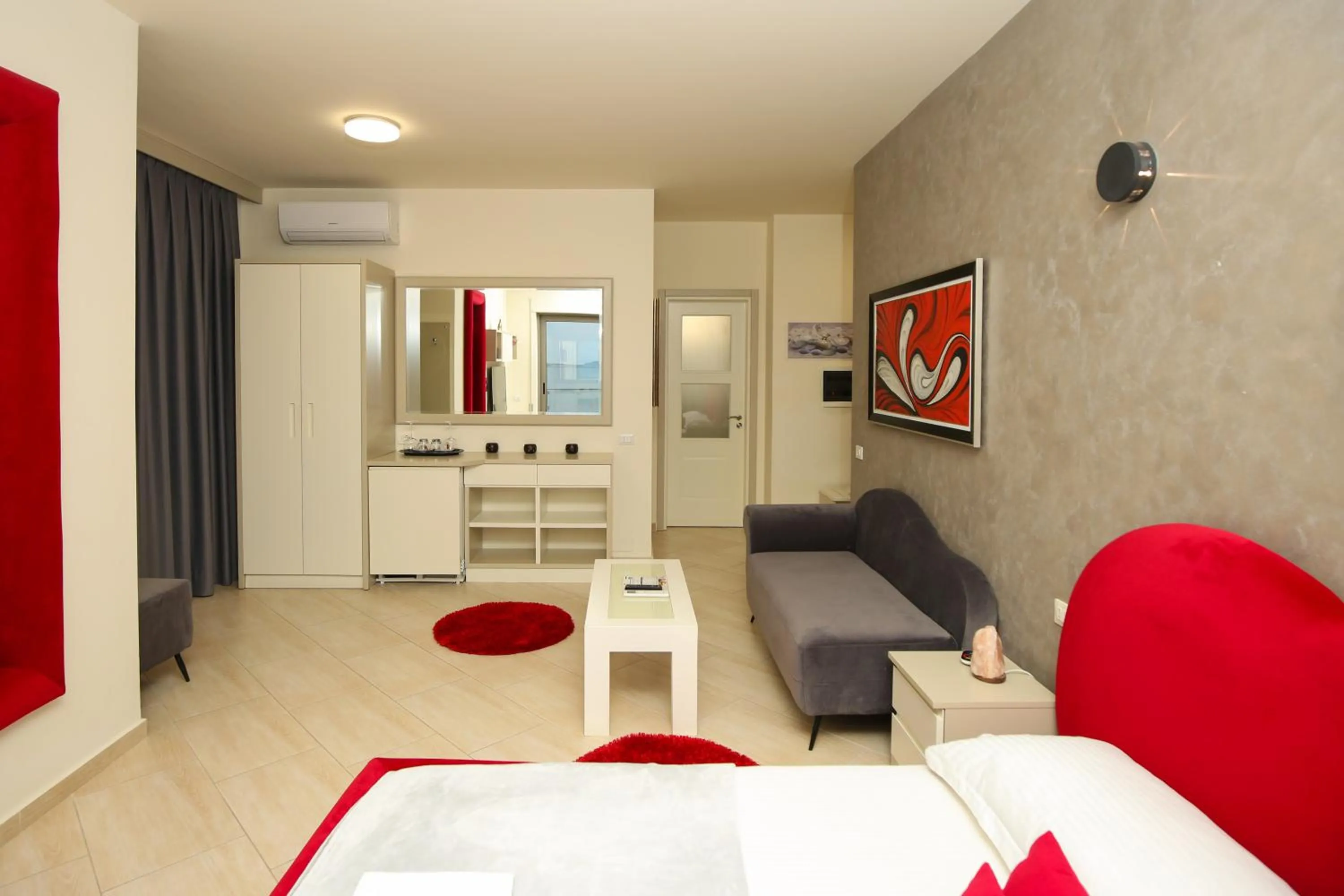 Seating area, Bed in Diamond Hill Resort & SPA