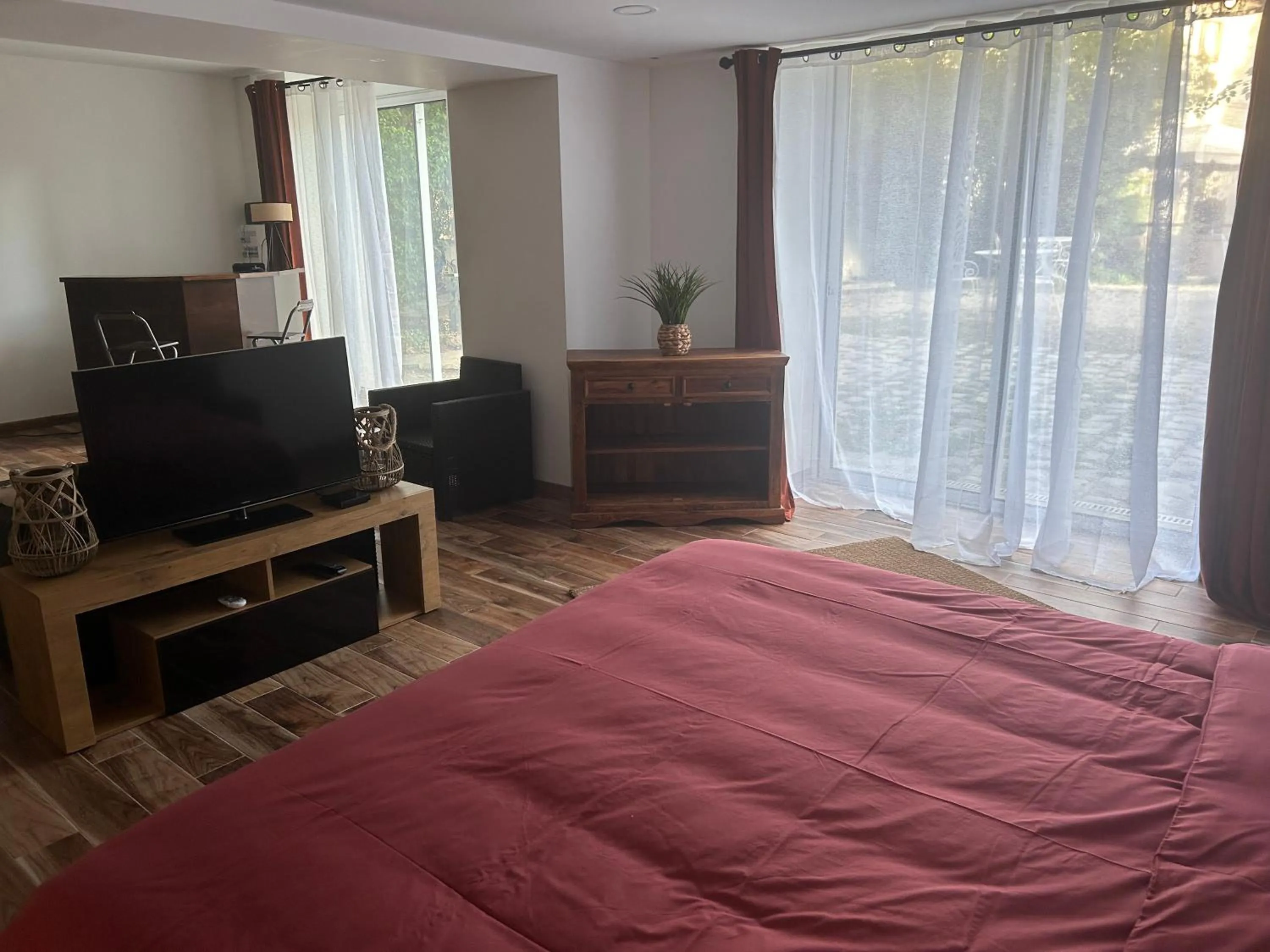 Photo of the whole room, Bed in Domaine De Marguerite