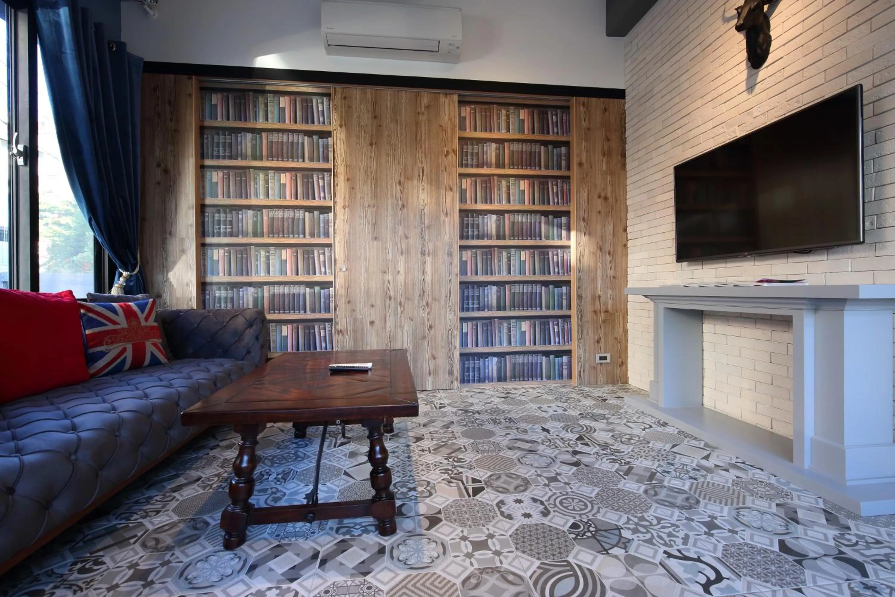 Lobby or reception in 1999 homestay