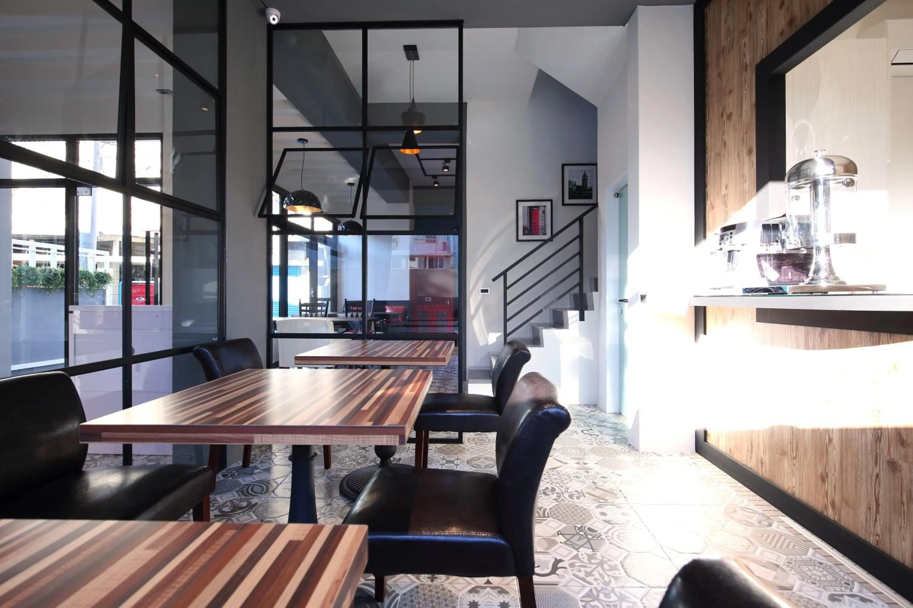 Restaurant/places to eat in 1999 homestay