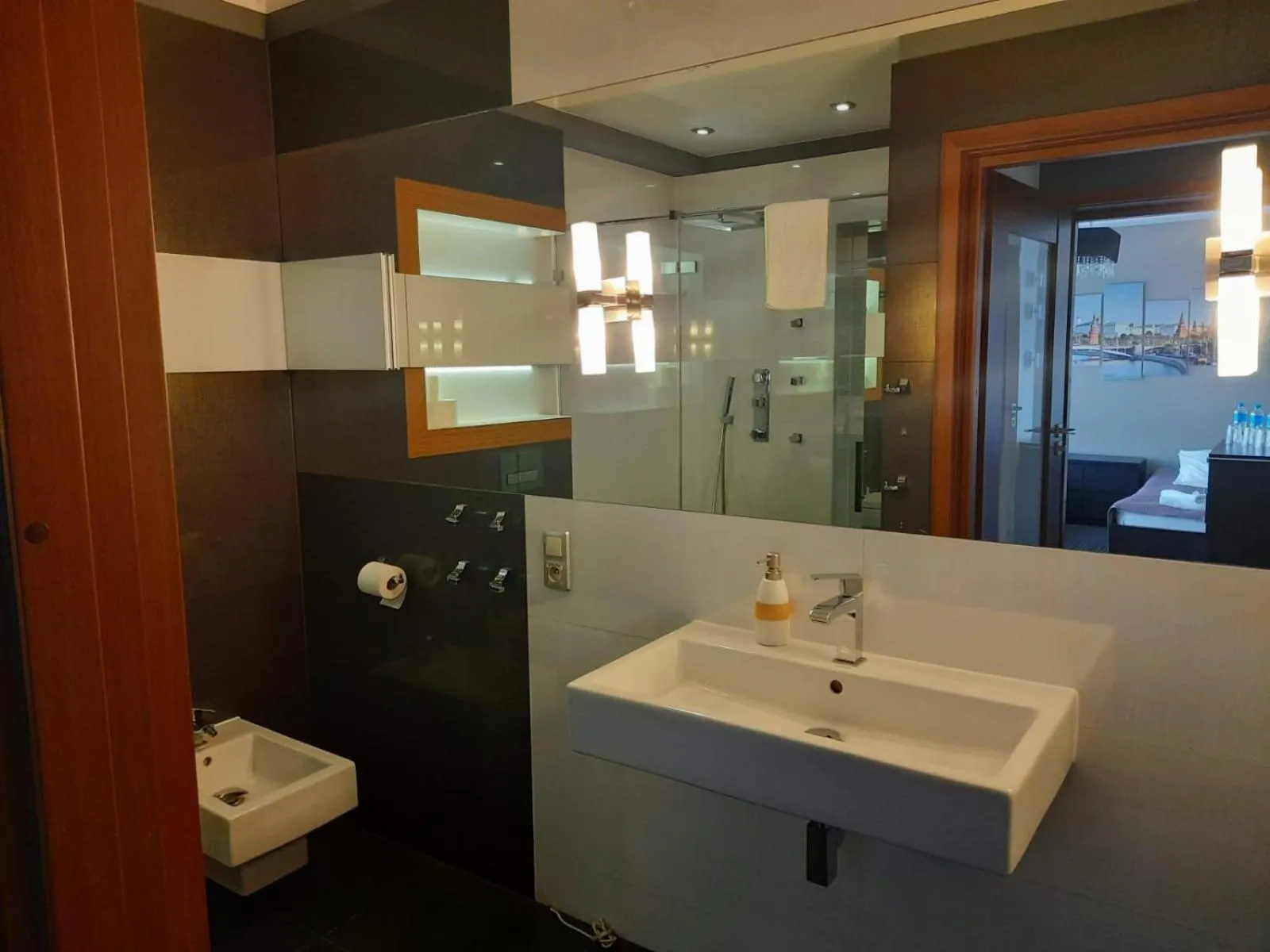 Bathroom in Młoda Europa