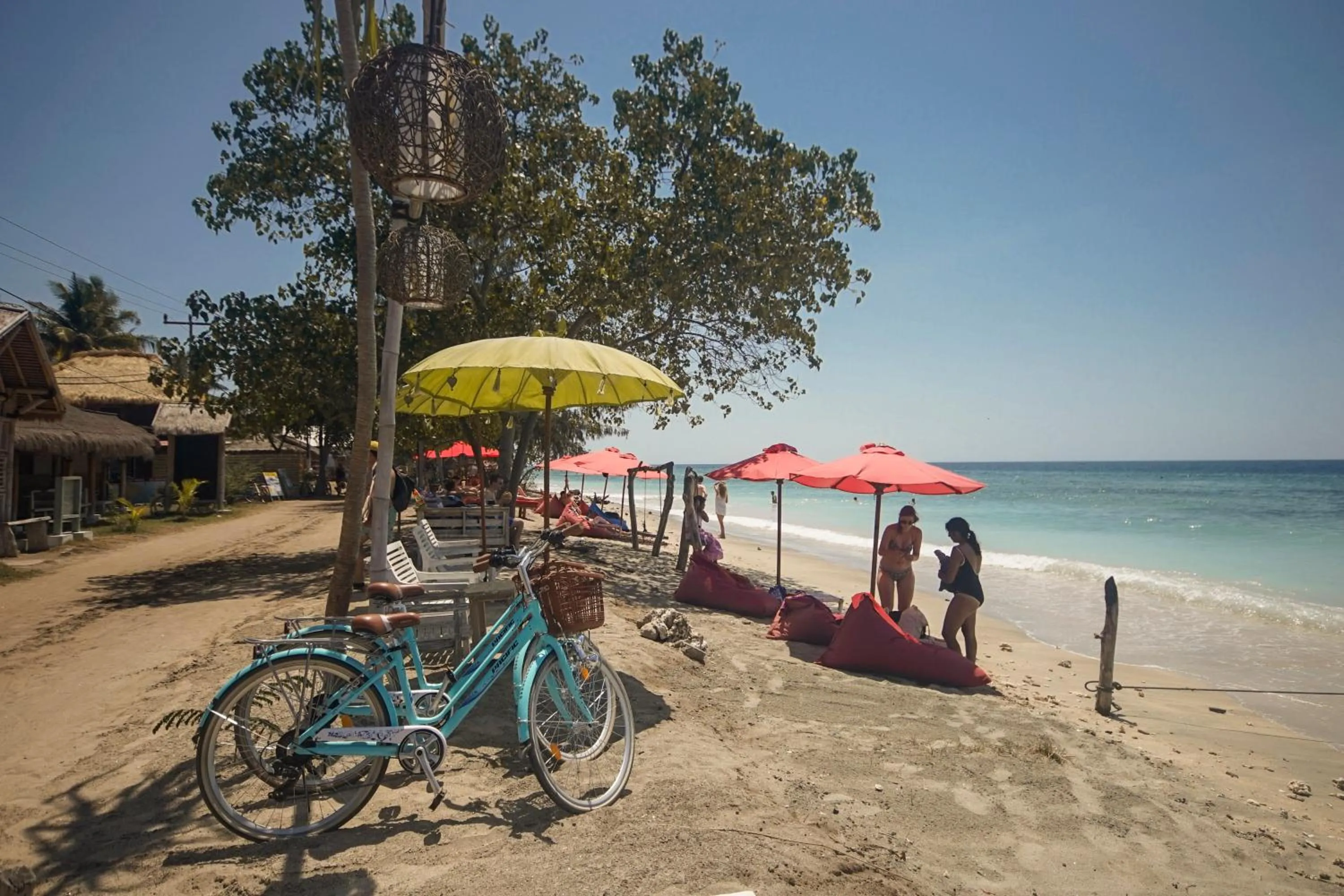 Restaurant/places to eat in Segar Village