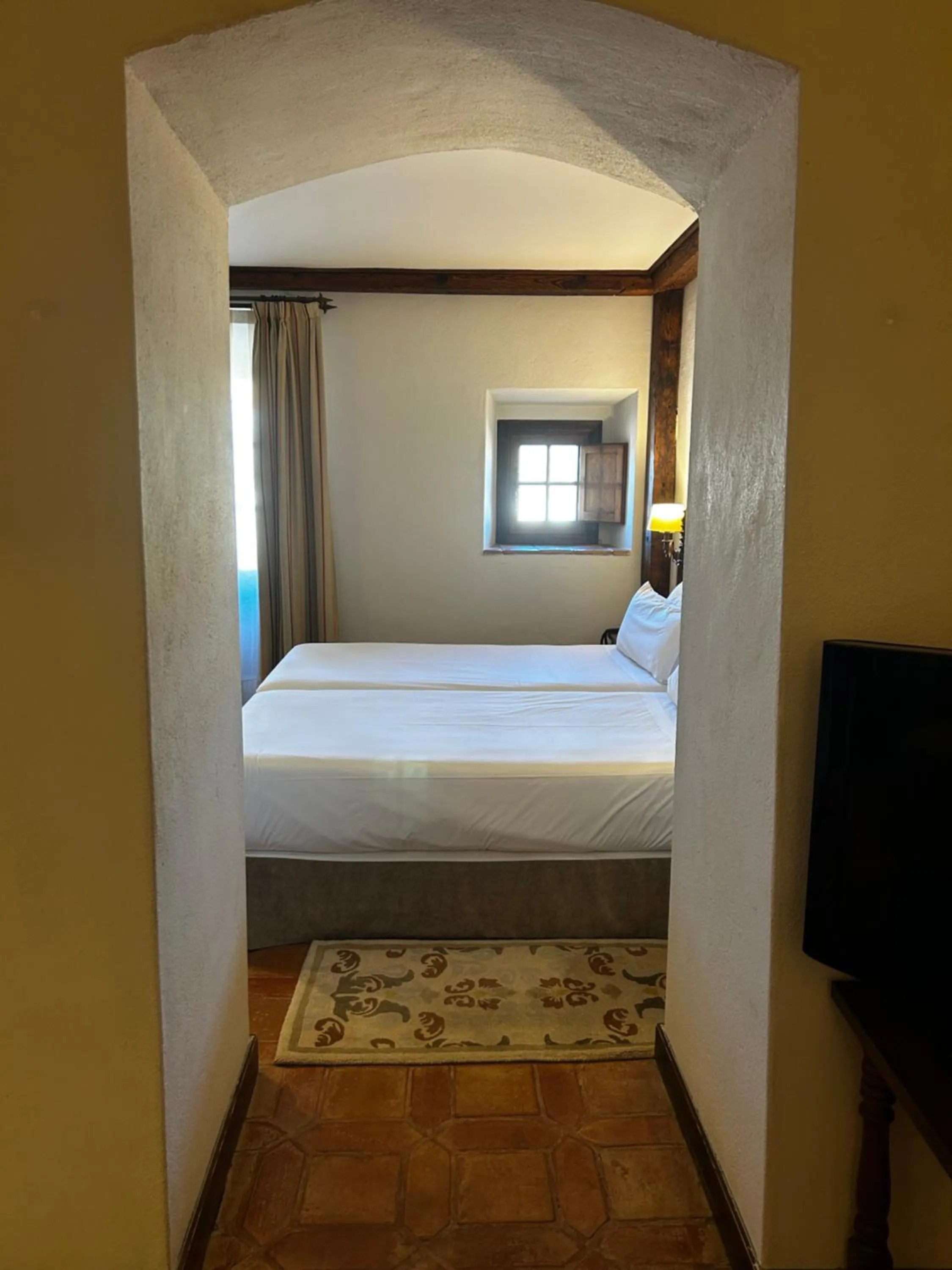 Bed in Parador de Plasencia