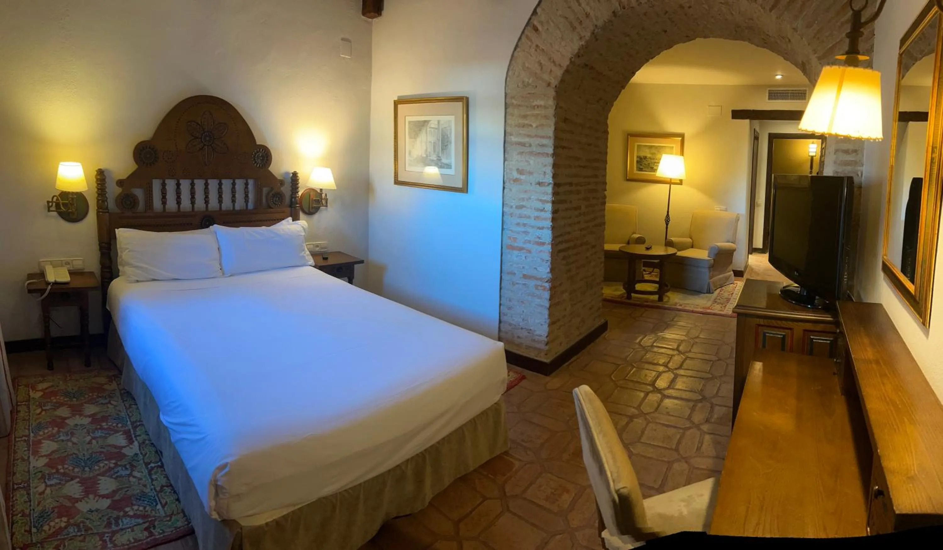 Bed in Parador de Plasencia