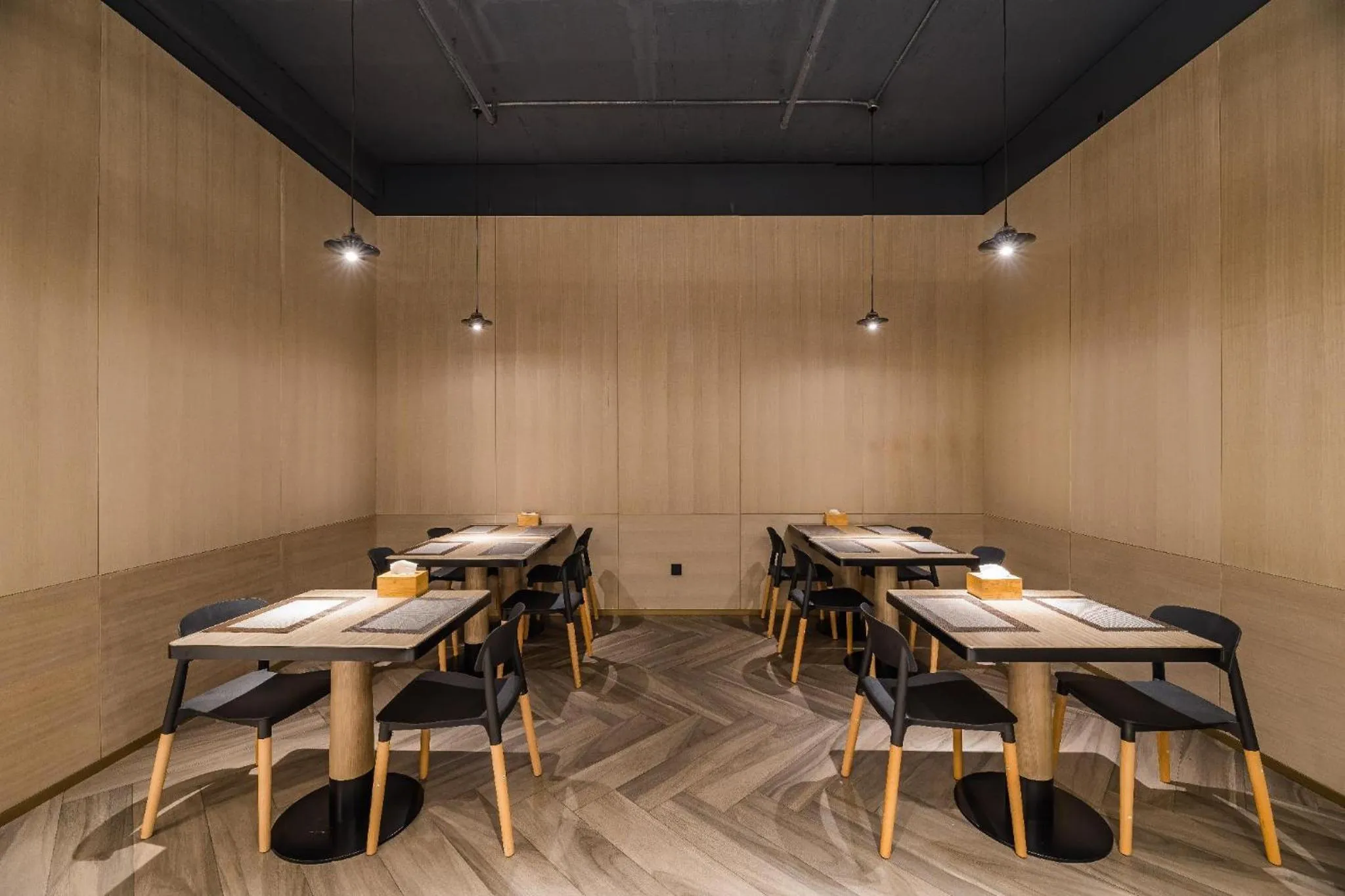 Mai Xinge Boutique Hotel - Free shuttle buses are provided between PVG Airport and Disneyland