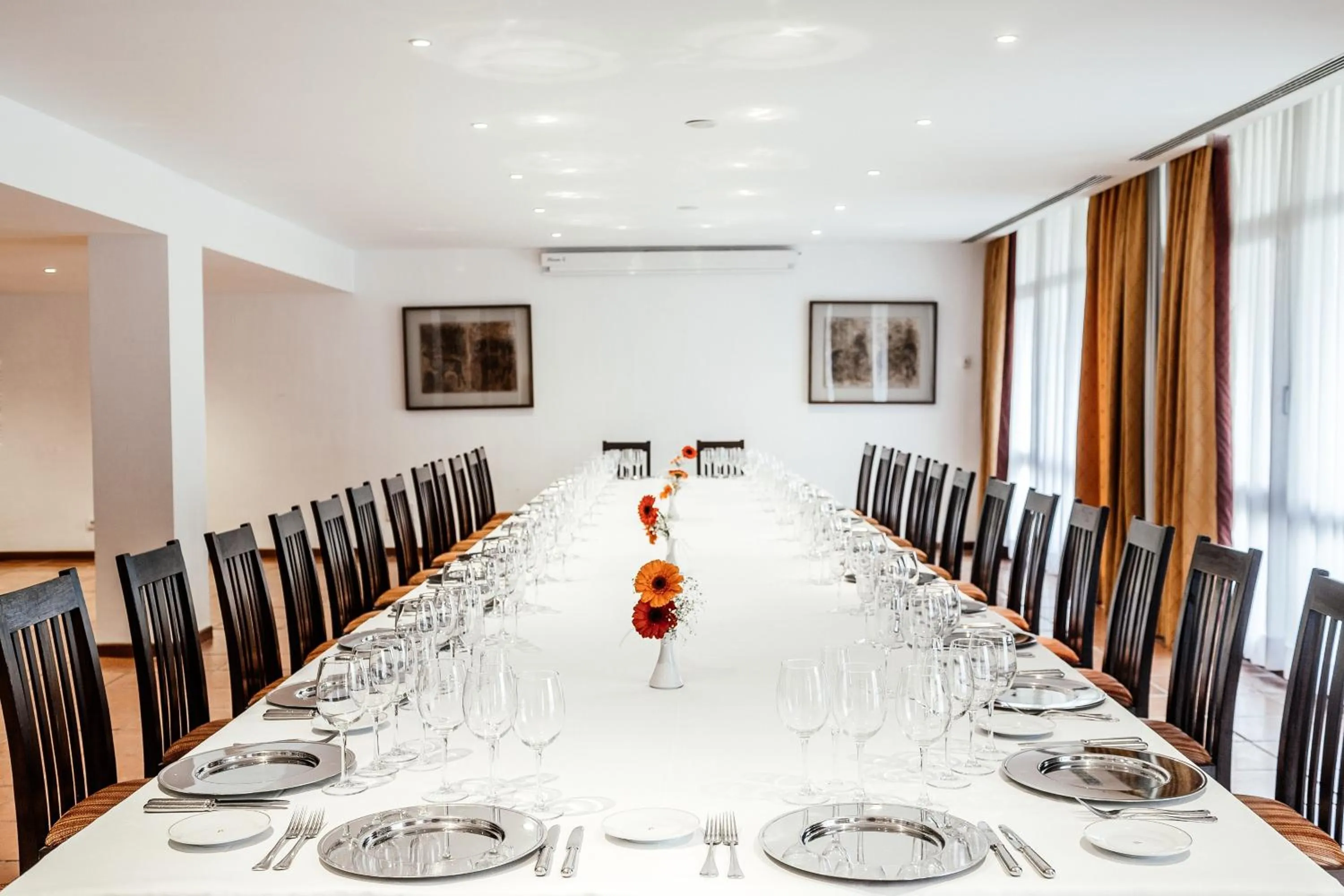 Communal lounge/ TV room in Parador de Manzanares