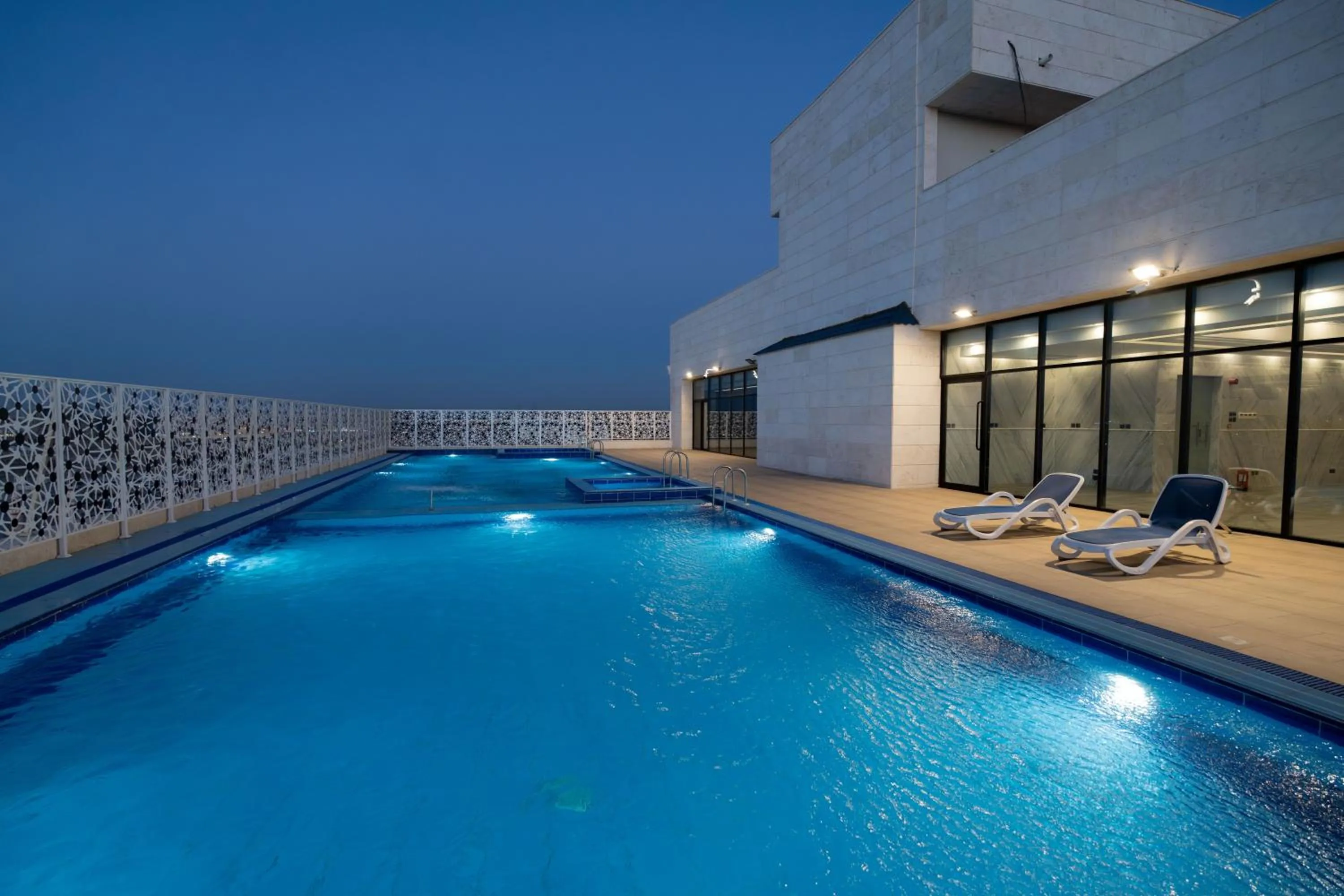 Swimming pool in Sunday Jeddah Hotel