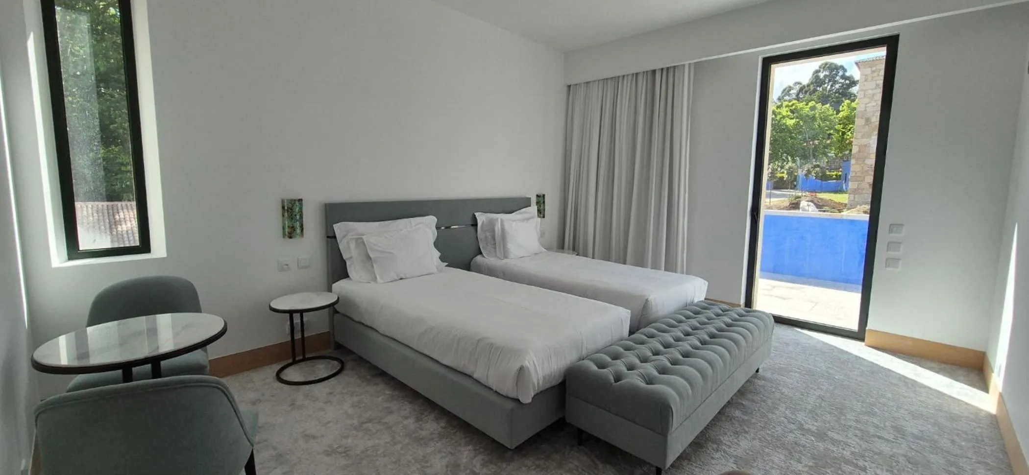 Photo of the whole room, Bed in Oca Grande Hotel Do Pezo