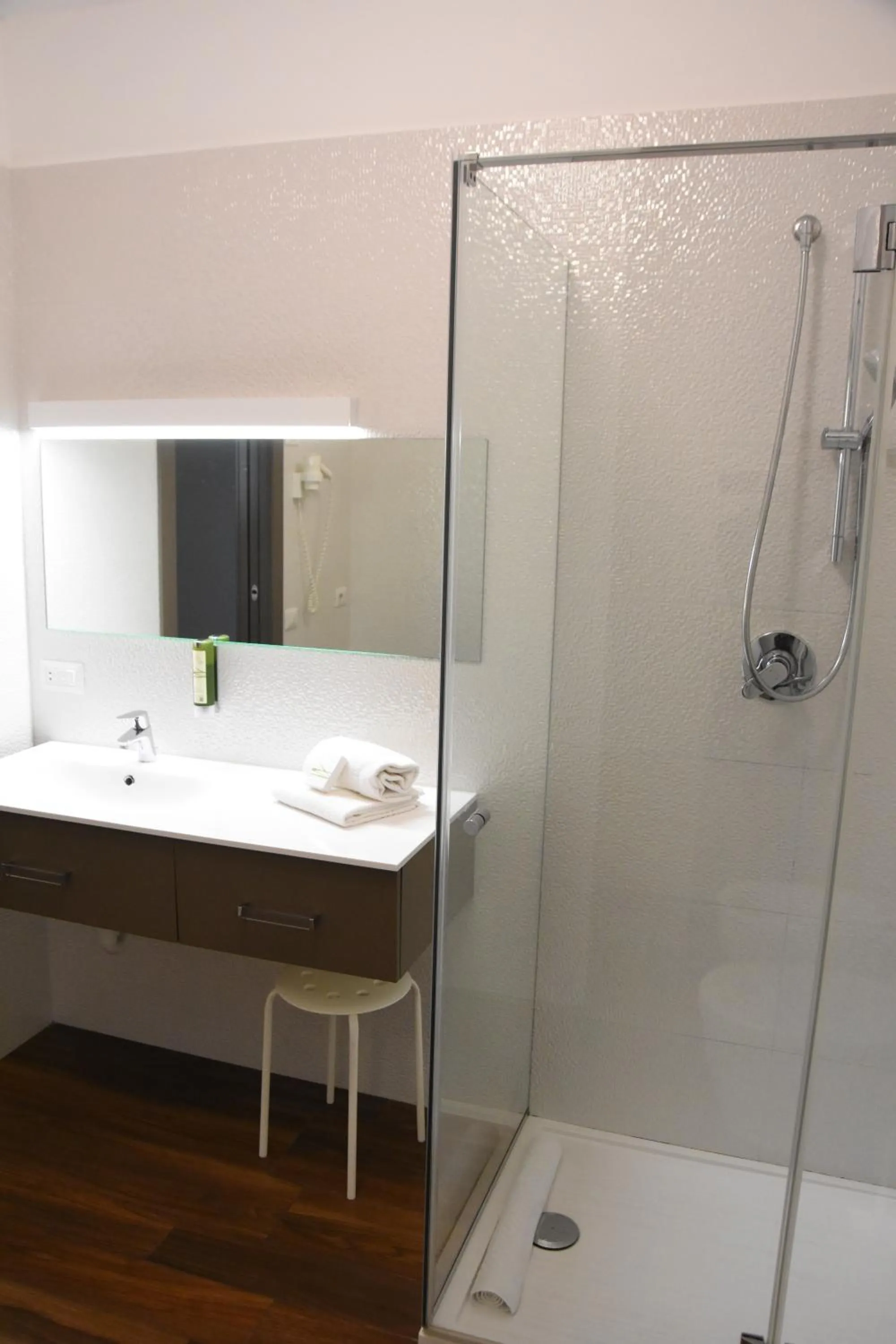 Shower in Residence Nazionale Matera