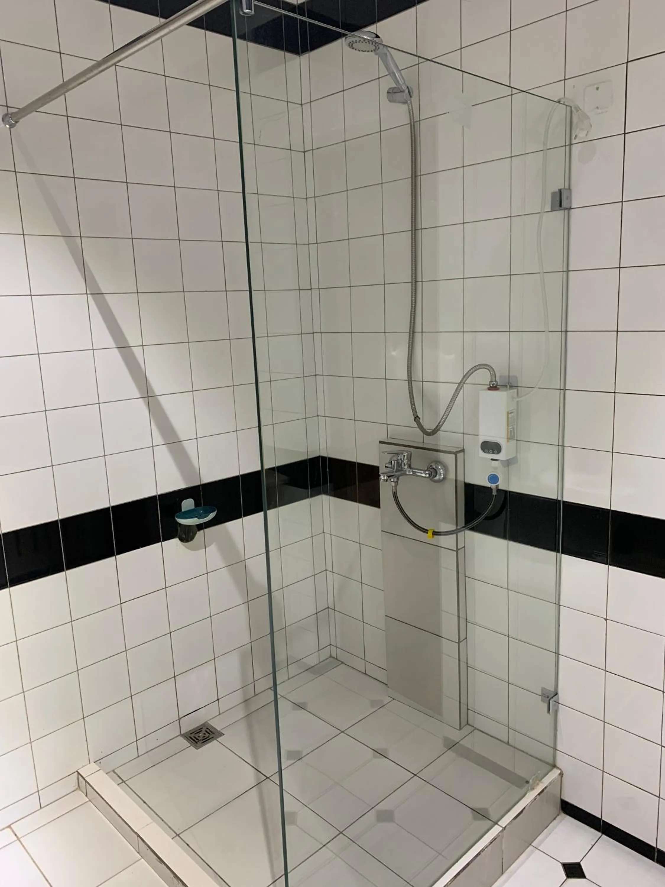 Shower in Karvan-N