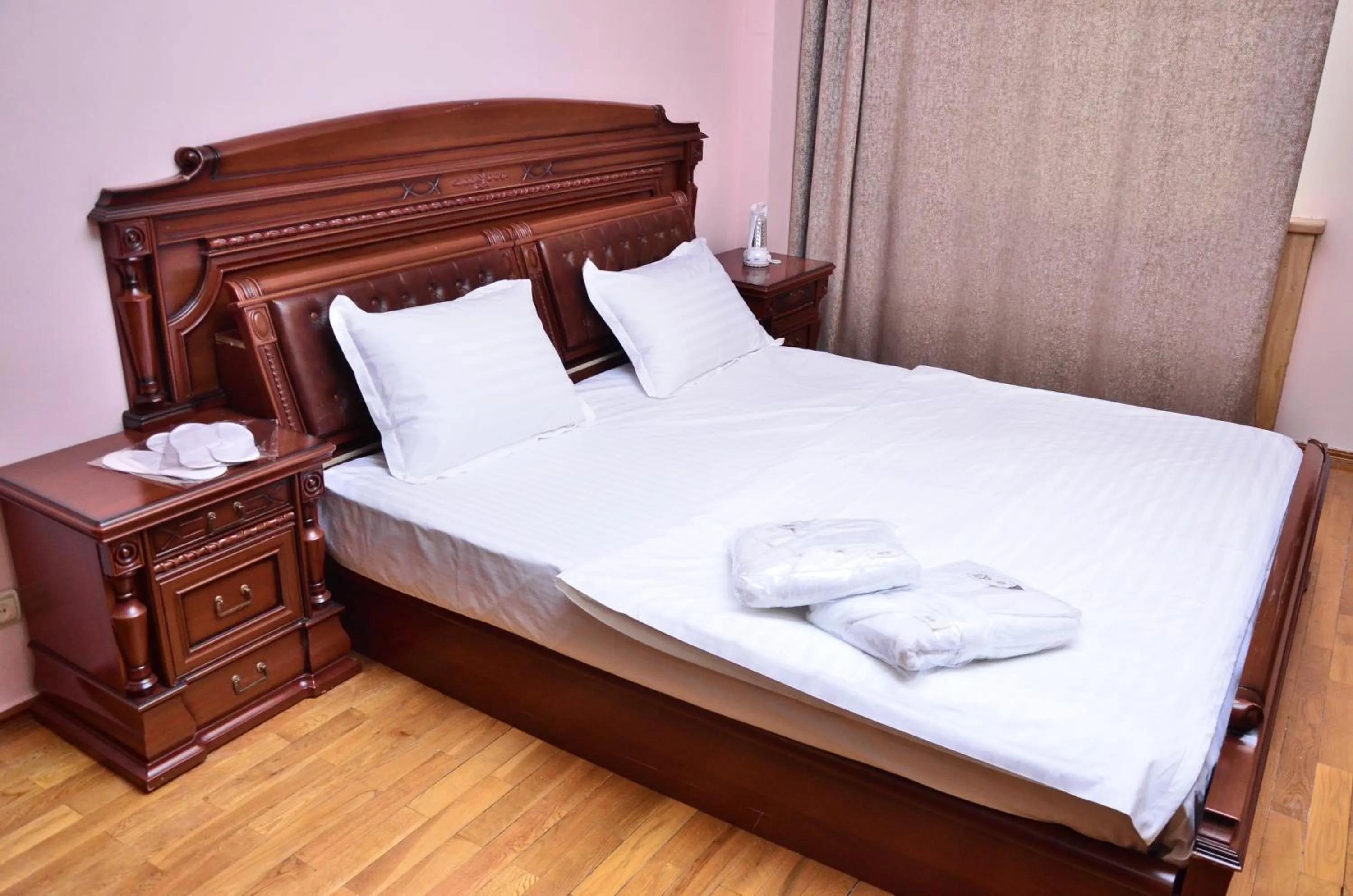 Bed in Karvan-N