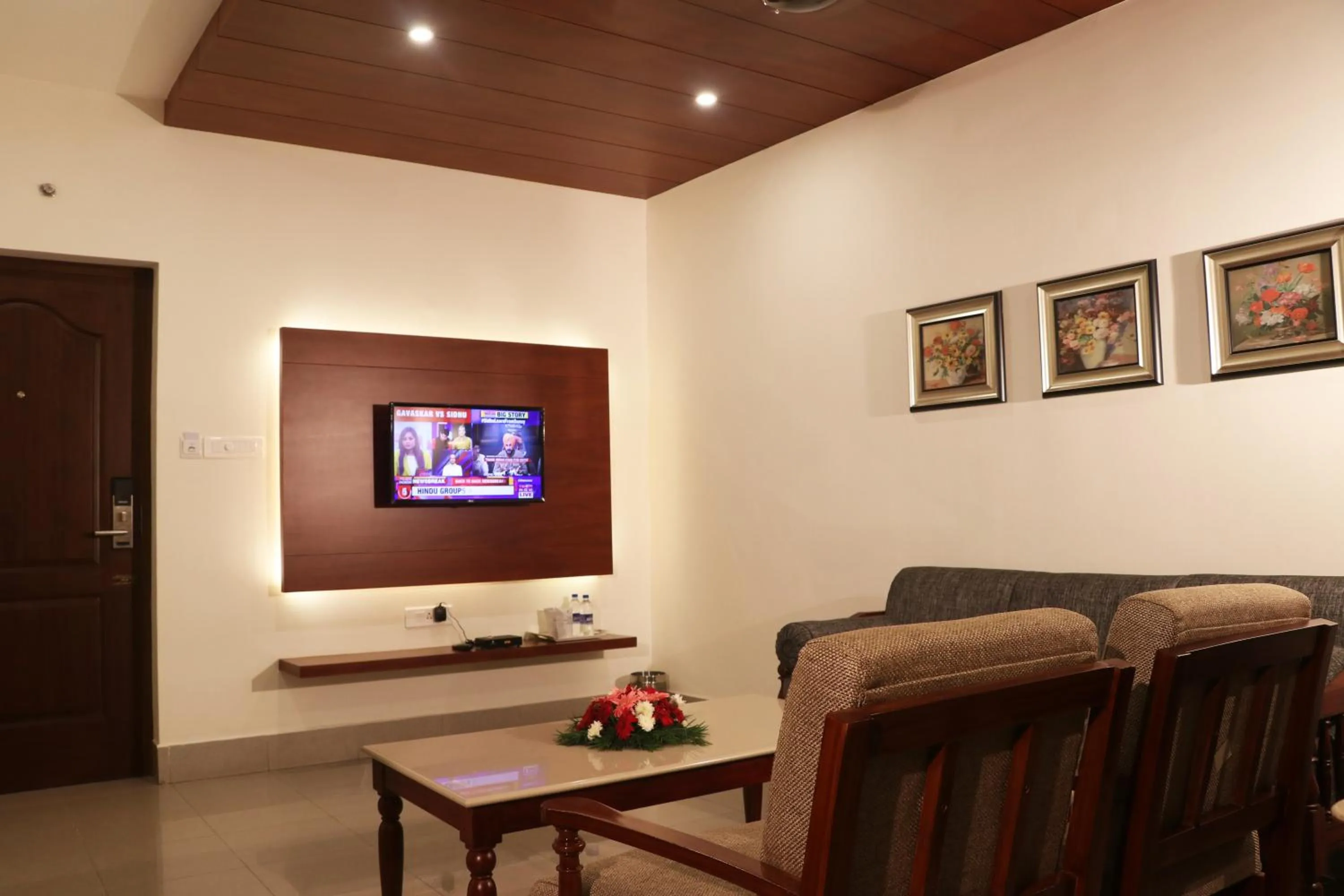 TV and multimedia in Bhasuri Inn Guruvayoor