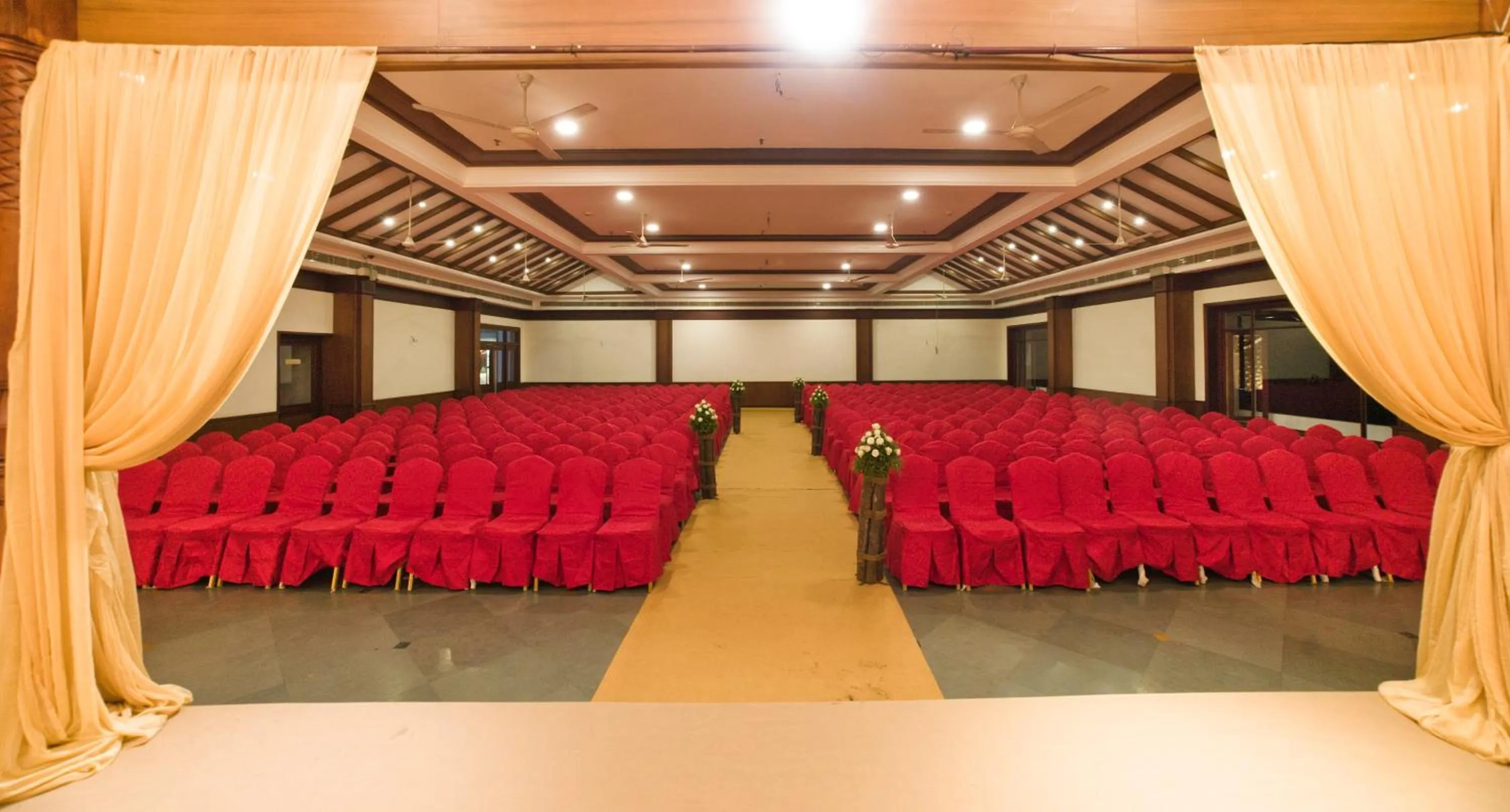 Meeting/conference room in Bhasuri Inn Guruvayoor