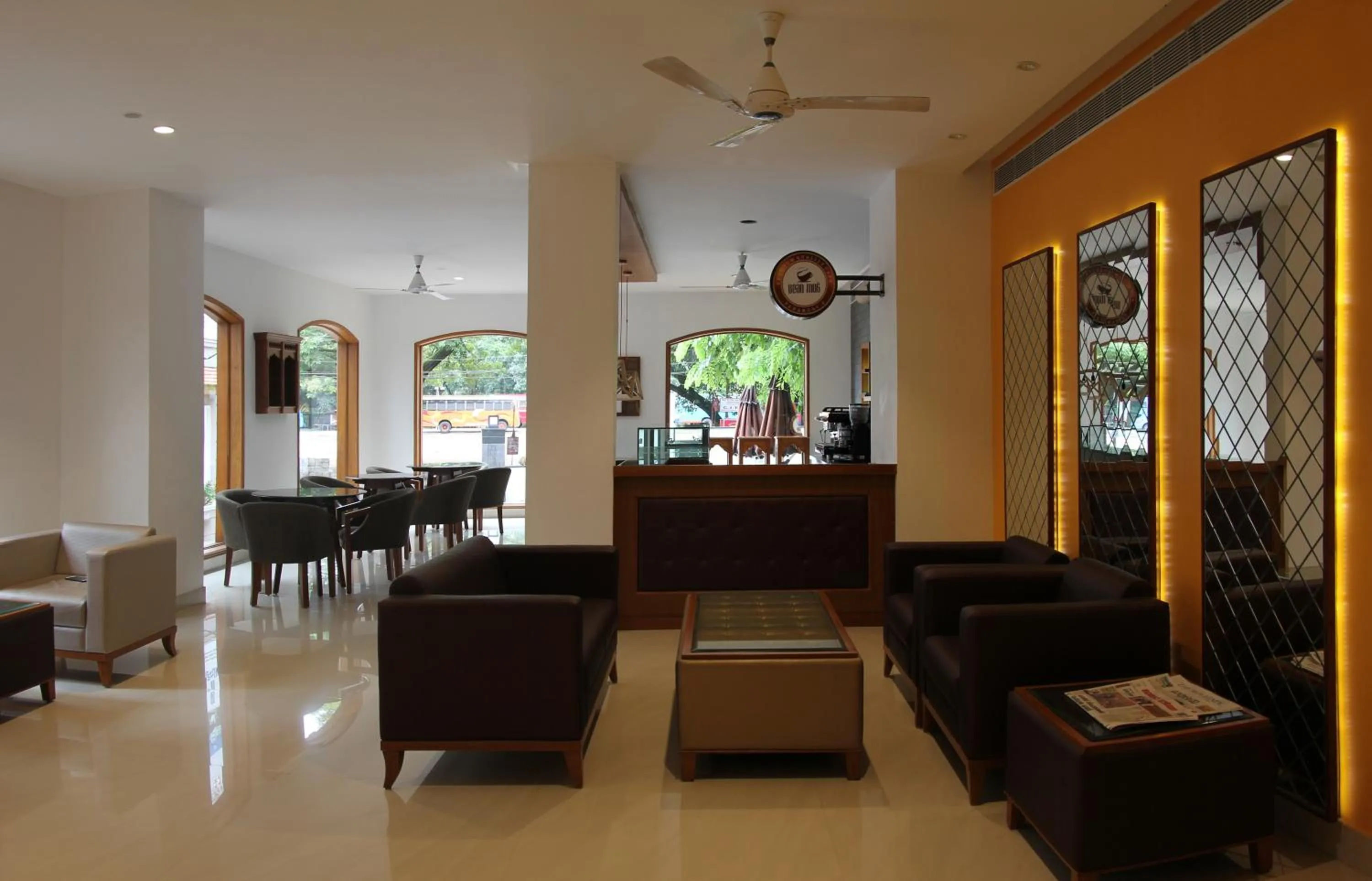 Restaurant/places to eat in Bhasuri Inn Guruvayoor