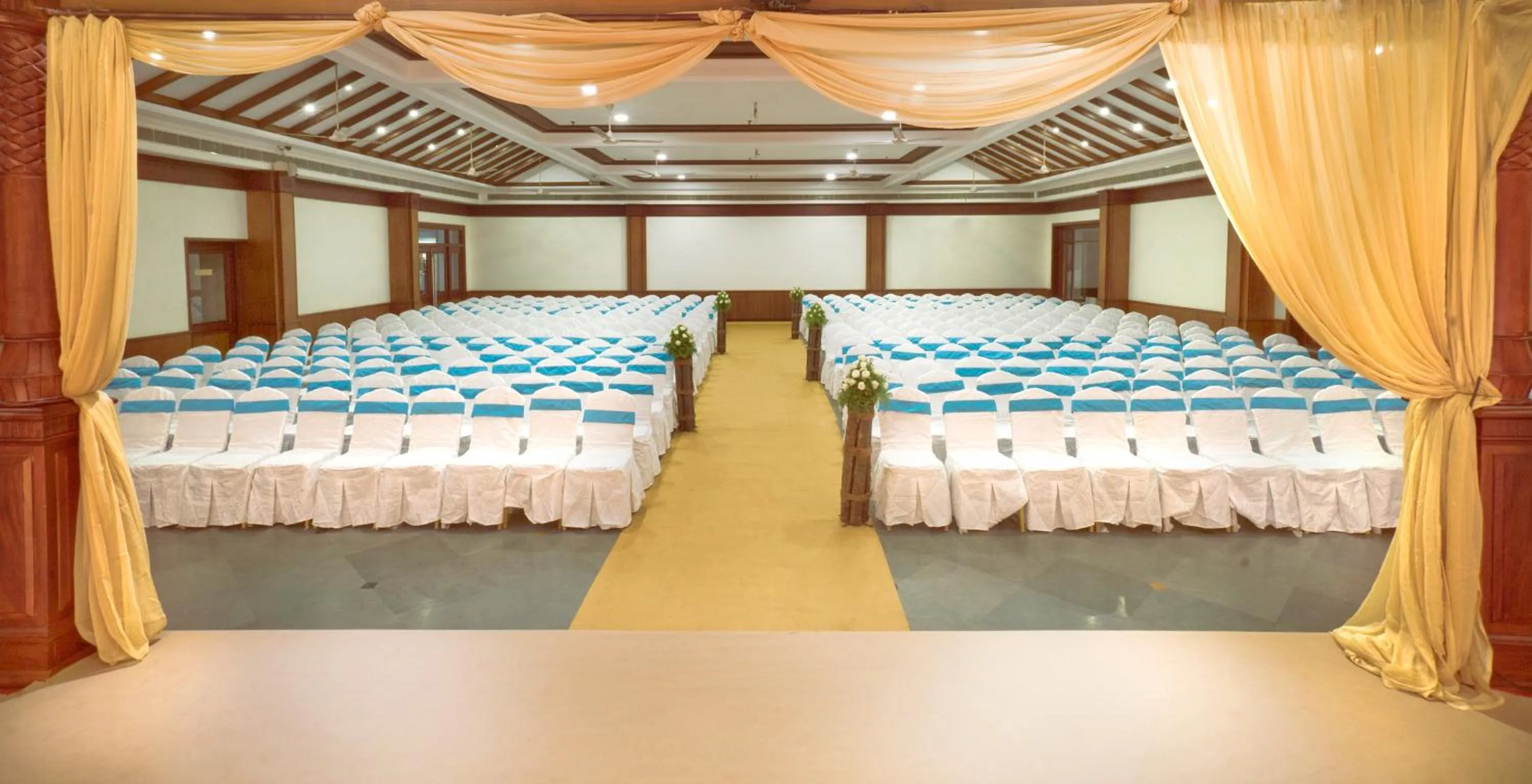 Banquet/Function facilities, Bed in Bhasuri Inn Guruvayoor