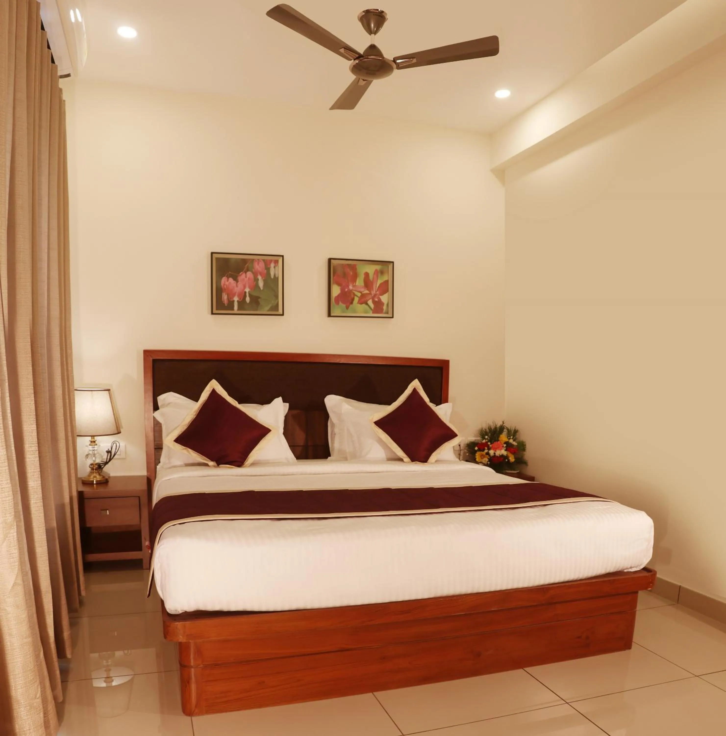 Bed in Bhasuri Inn Guruvayoor