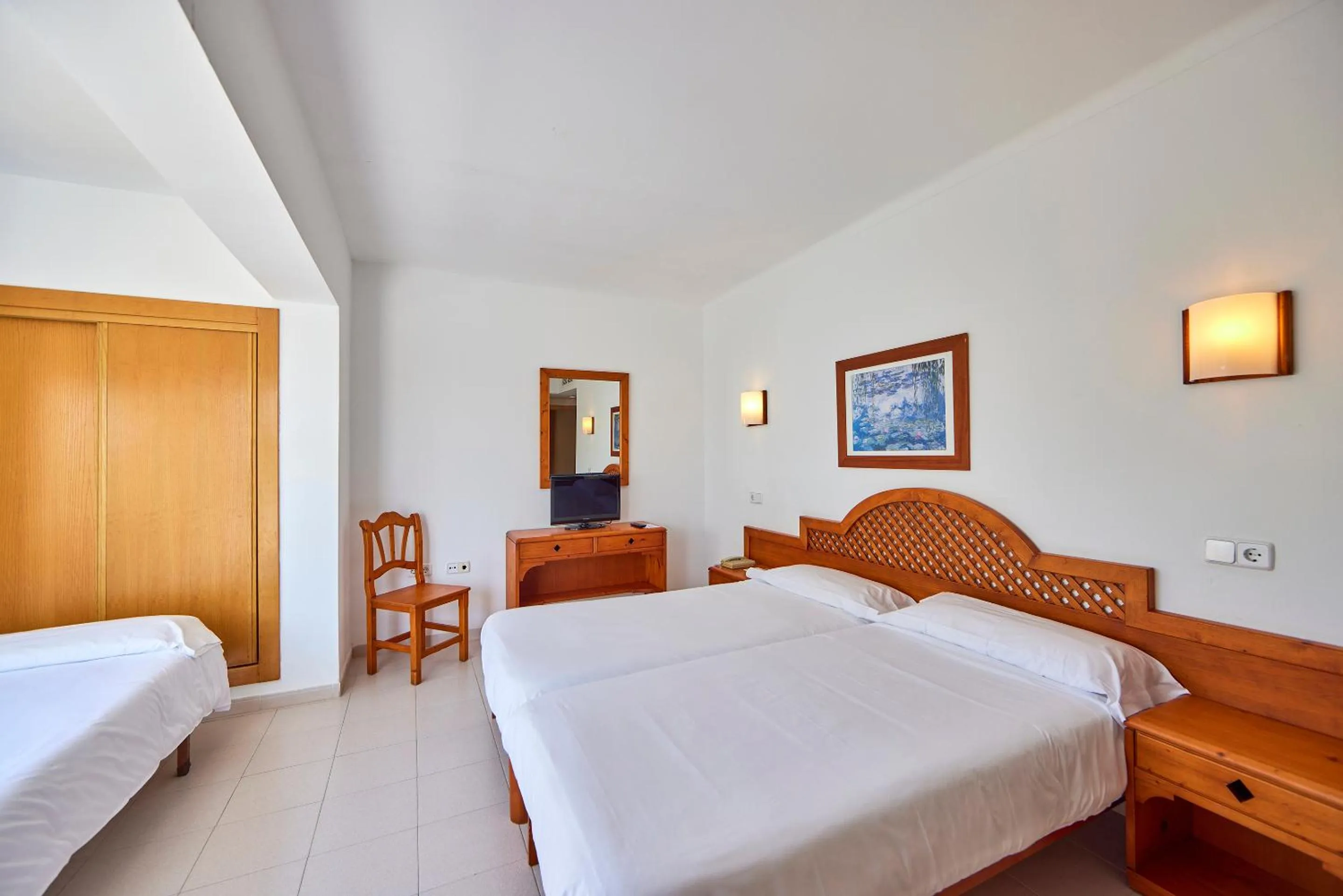 Bed in Ilusion Vista Blava