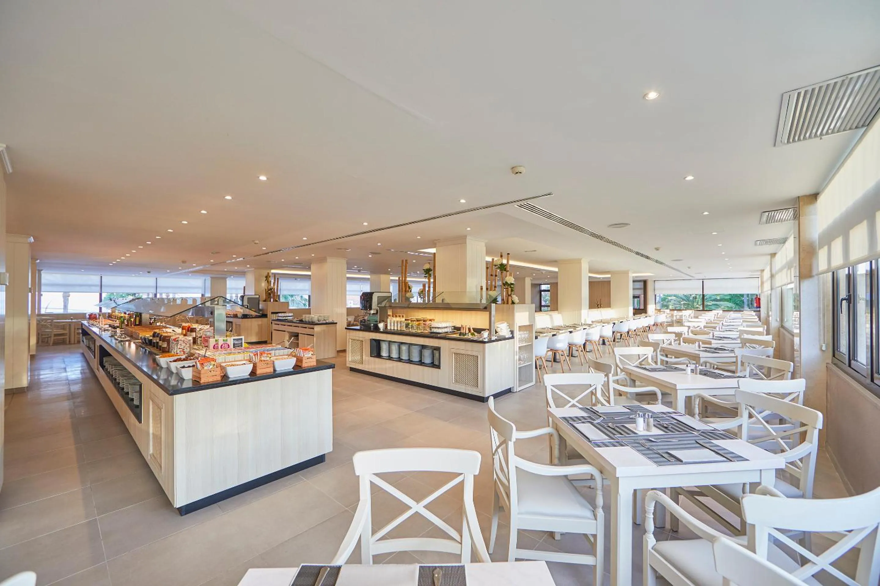 Restaurant/places to eat in Hotel Playa Golf - Adults Only