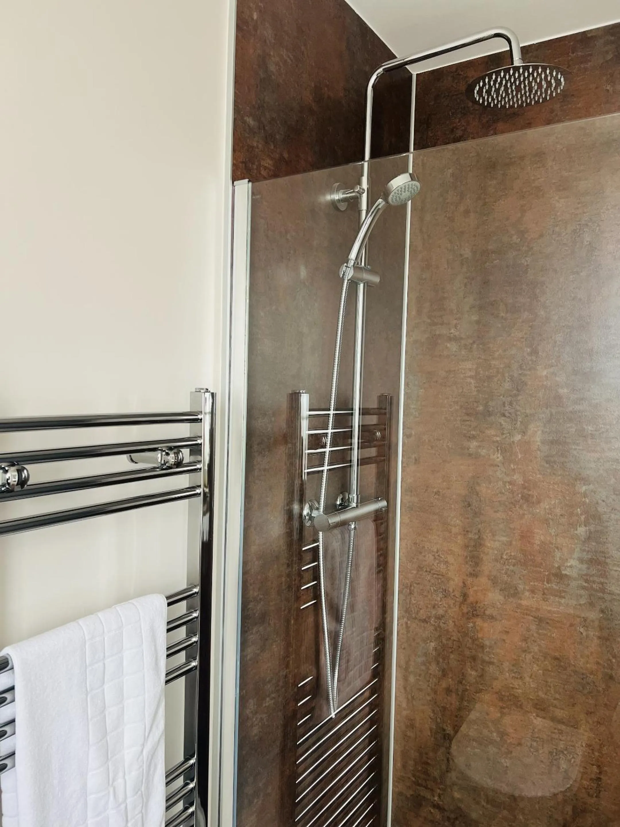 Bedroom in Tuckers Inn