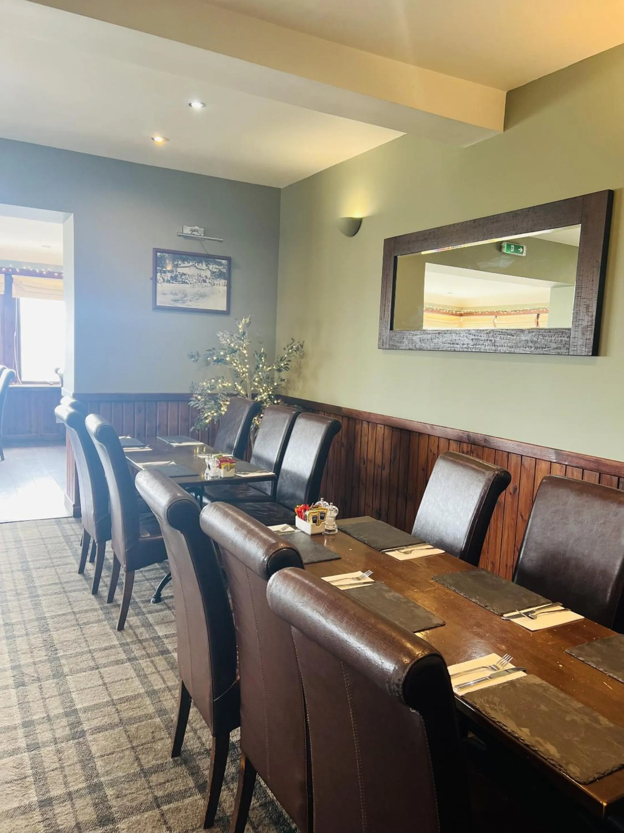 Dining area in Tuckers Inn