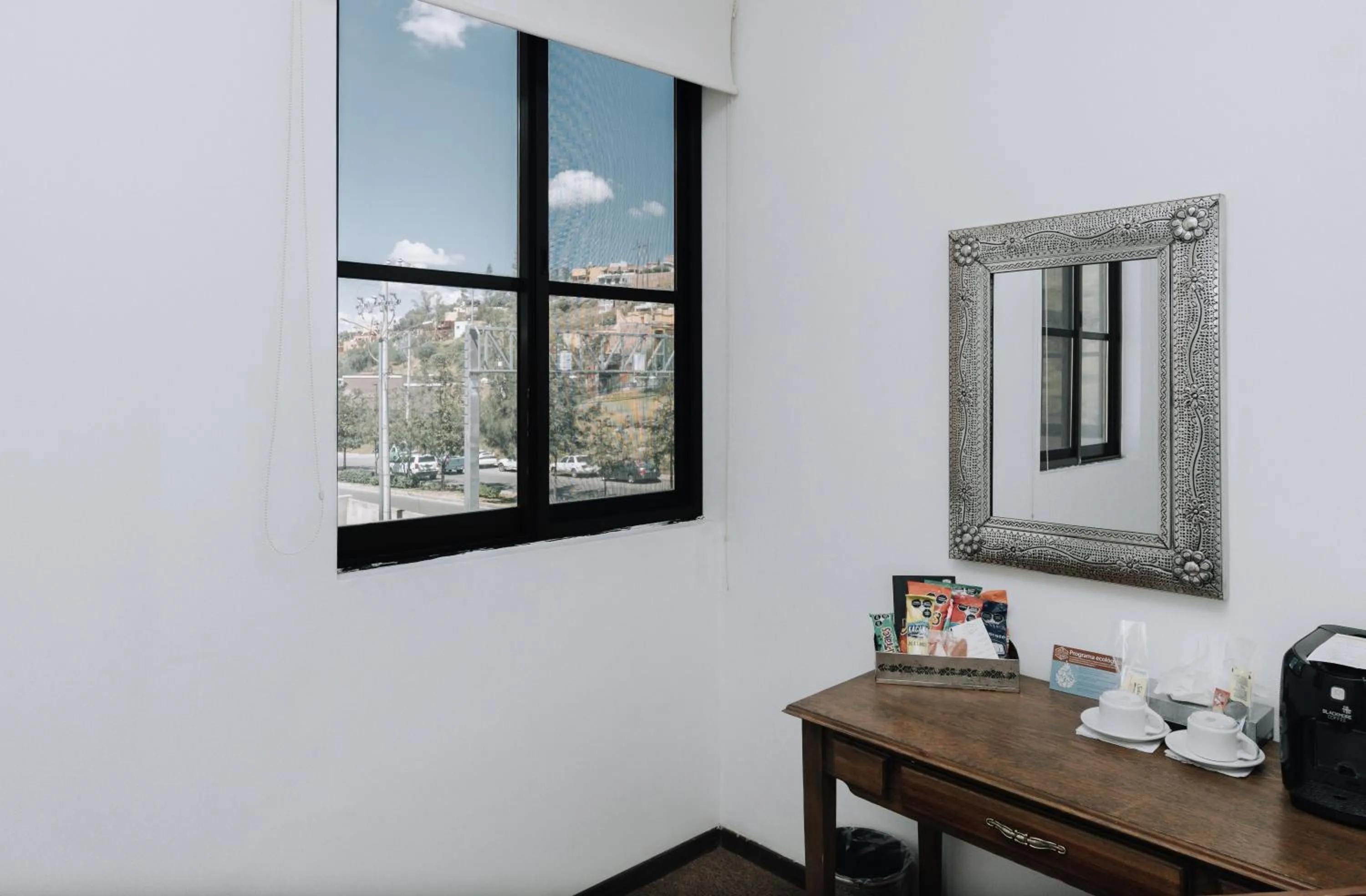 Photo of the whole room in Hotel La Estación